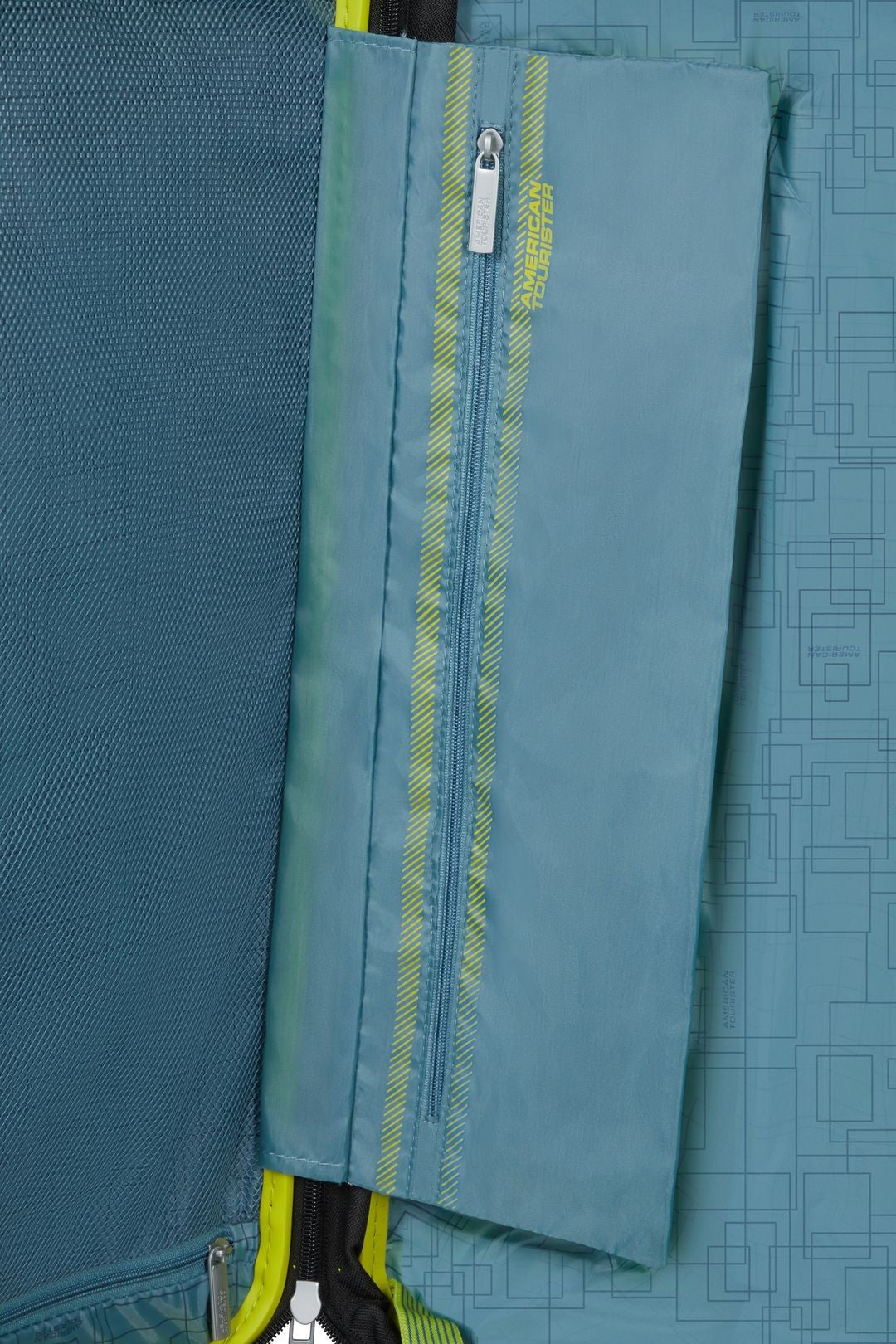 AEROSTEP VON AMERICAN TOURSITER Mittlerer Koffer EXTENSIBLE 67CM