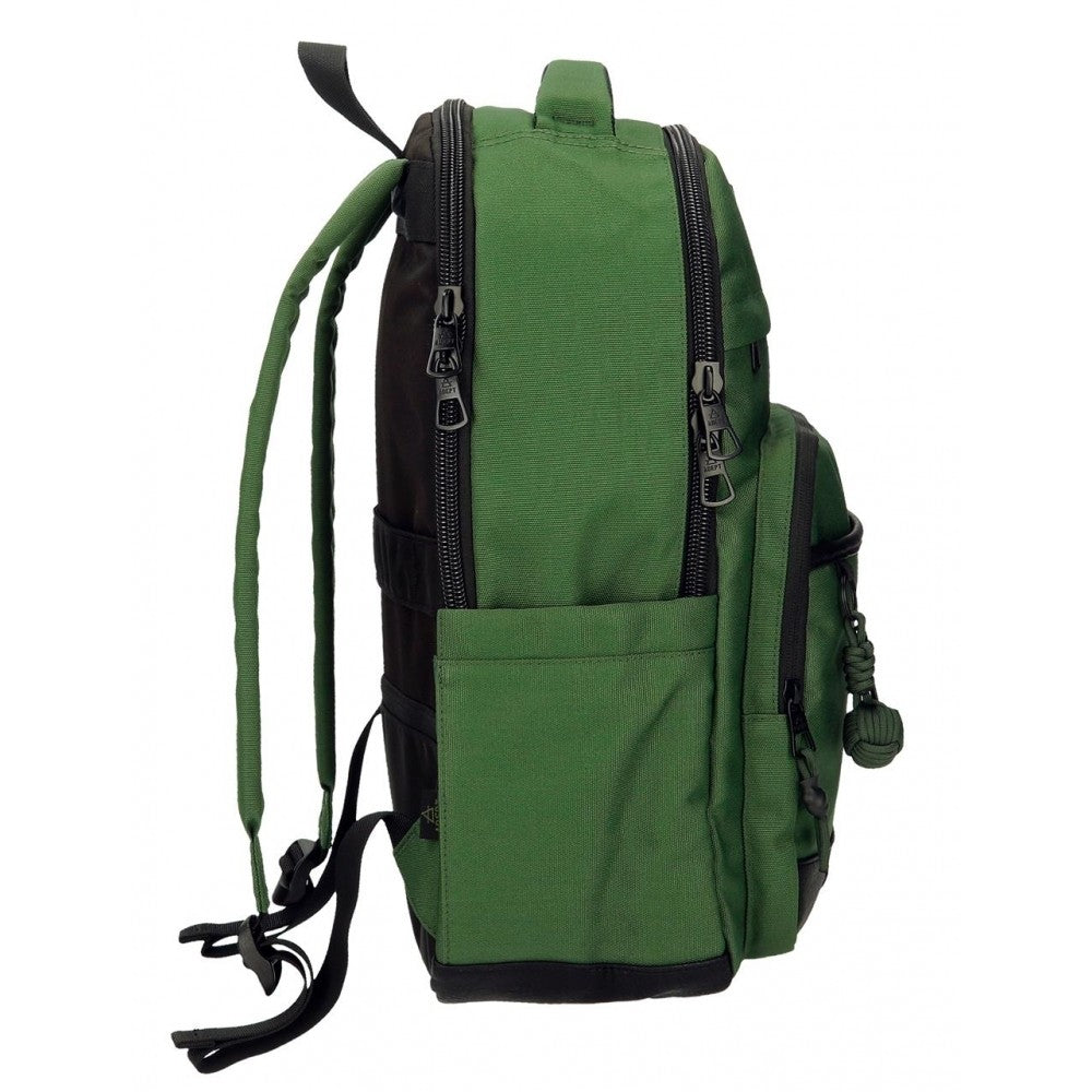 Zwei Fächer Adept Fox.