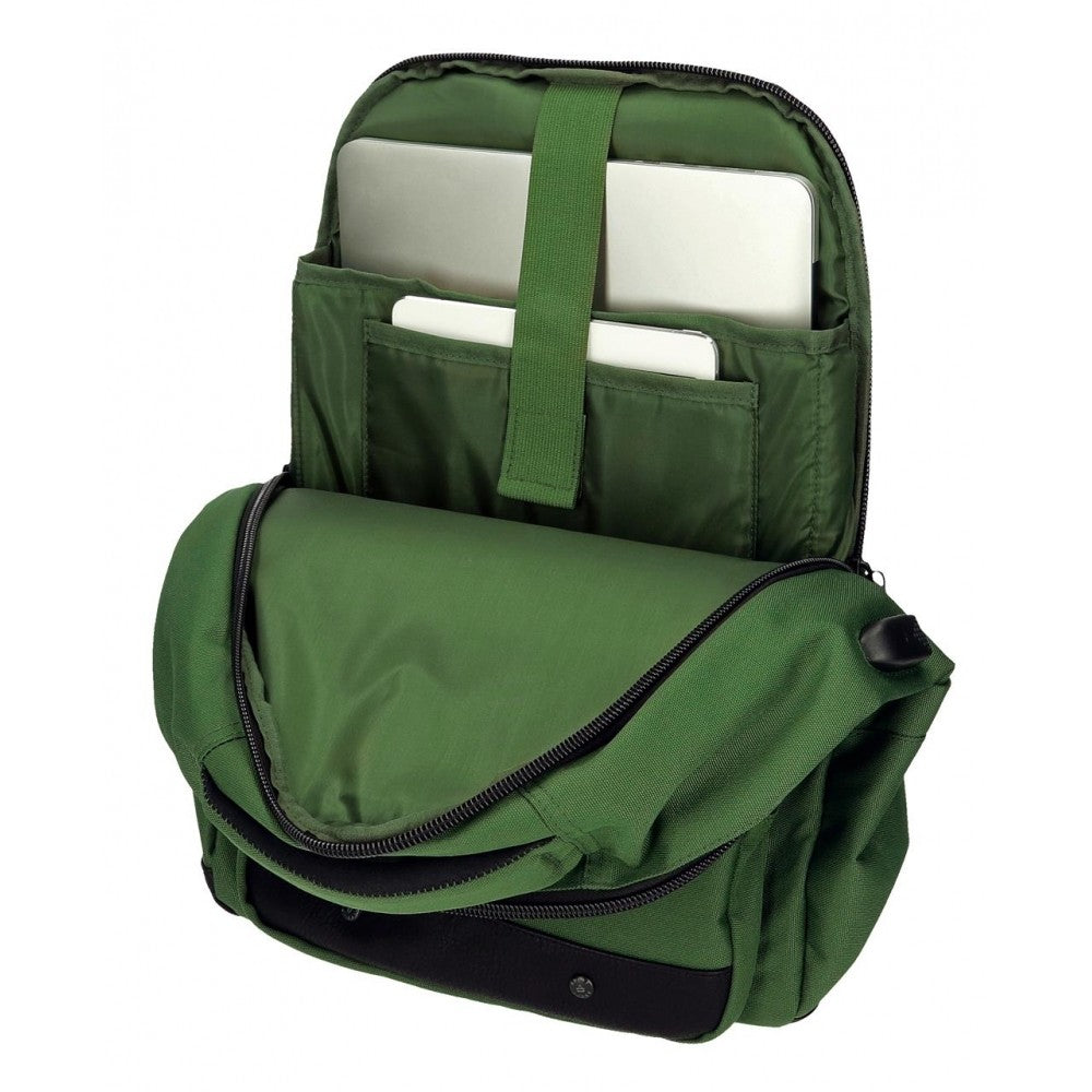 Zwei Fächer Adept Fox.