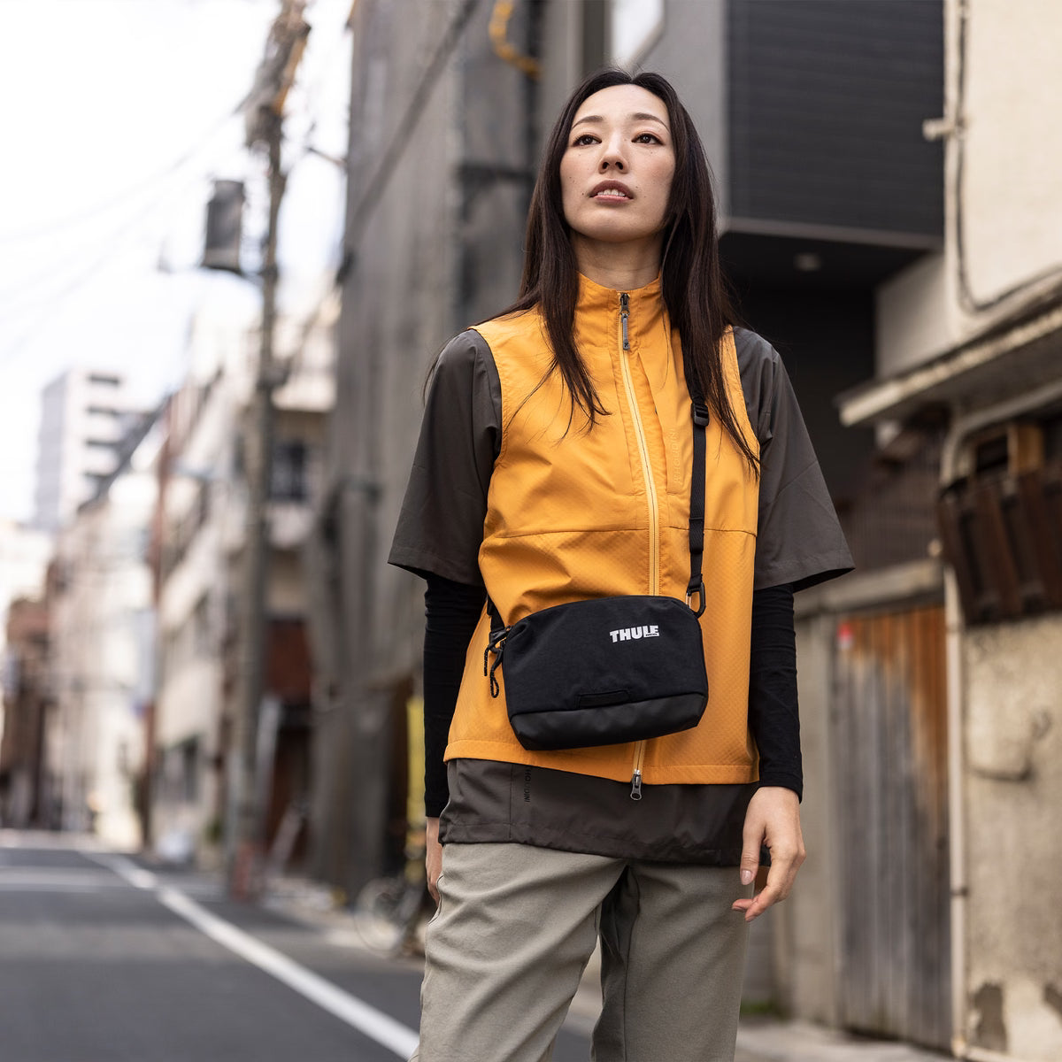 THULE PARAMOUNT 3.0 CROSSBODY 2L