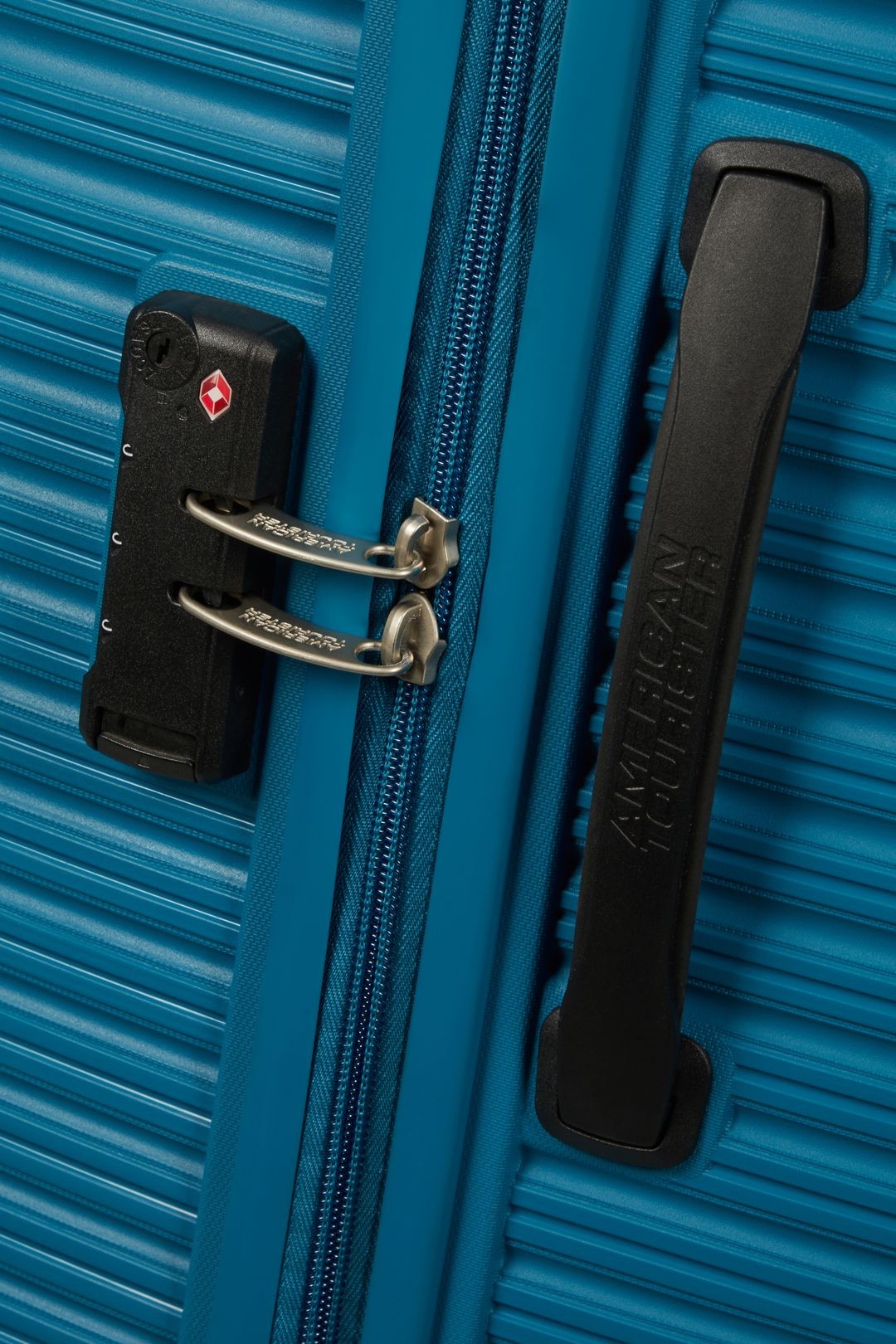 AMERICAN TOURISTER MALETA MEDIANA LIFTOFF 68CM