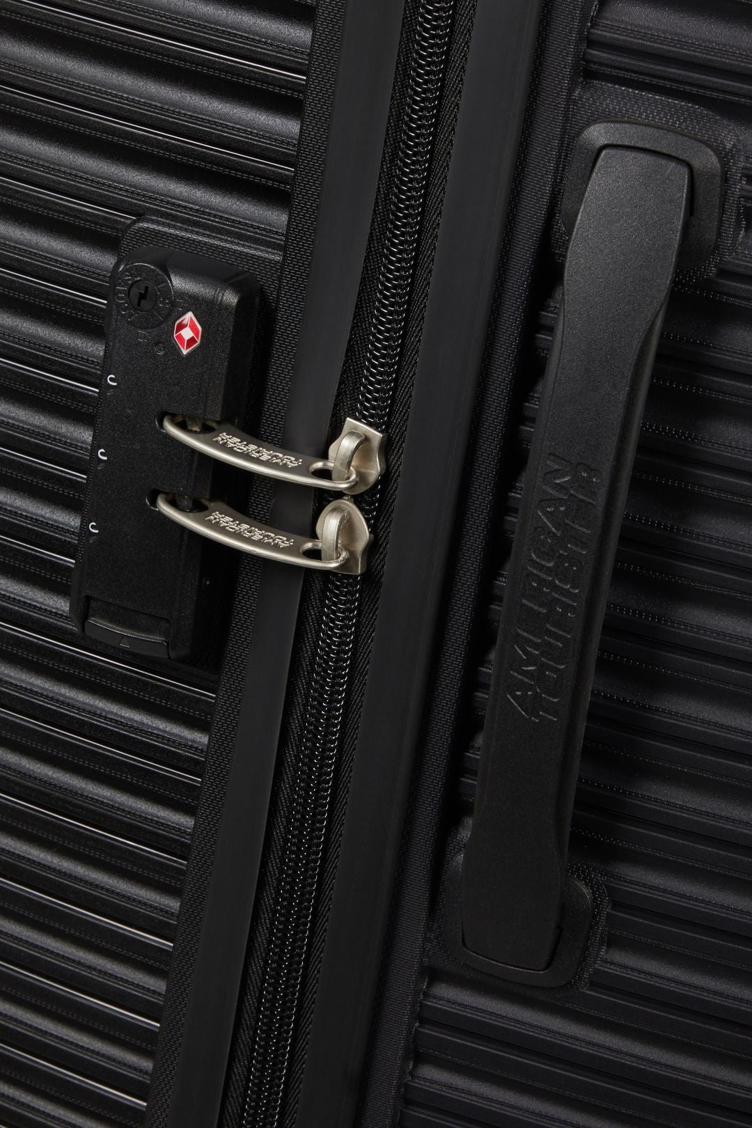 AMERICAN TOURISTER Aufschwung von 78 cm großer Liverta