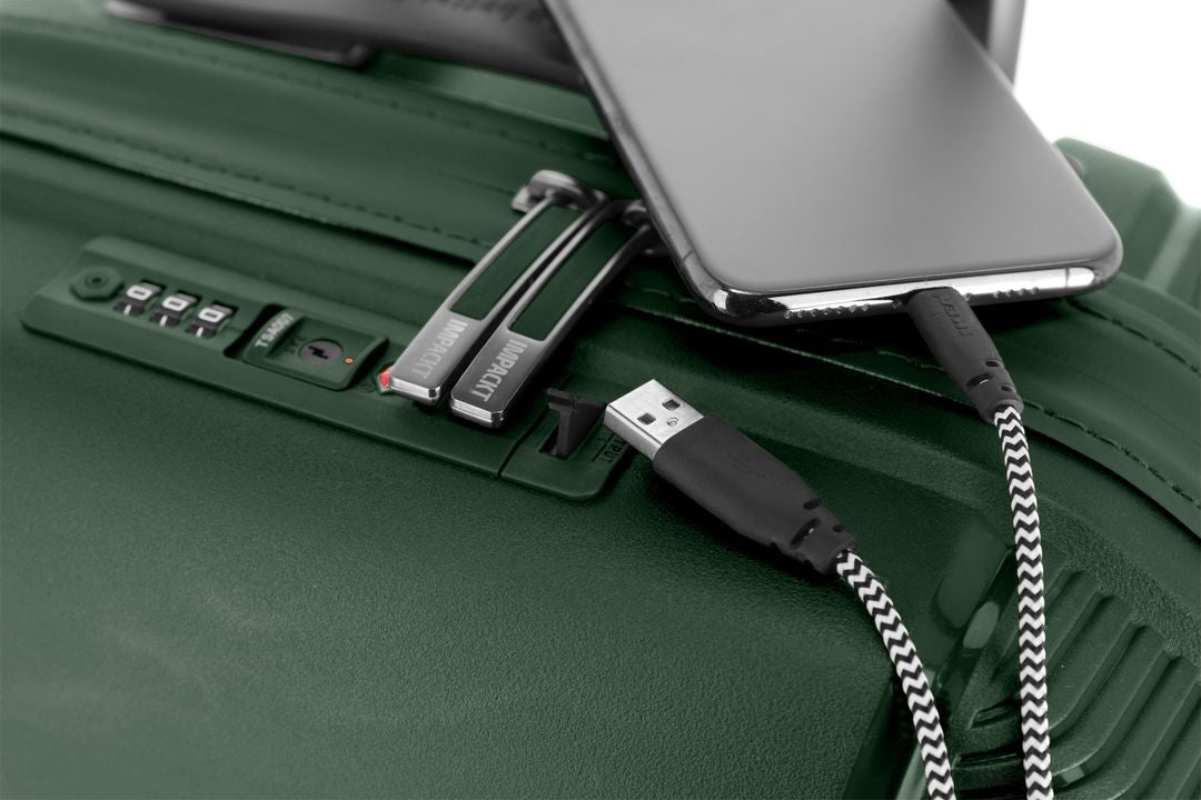 IP1 IMPACKT Valise cabine AVEC USB PORT 55CM