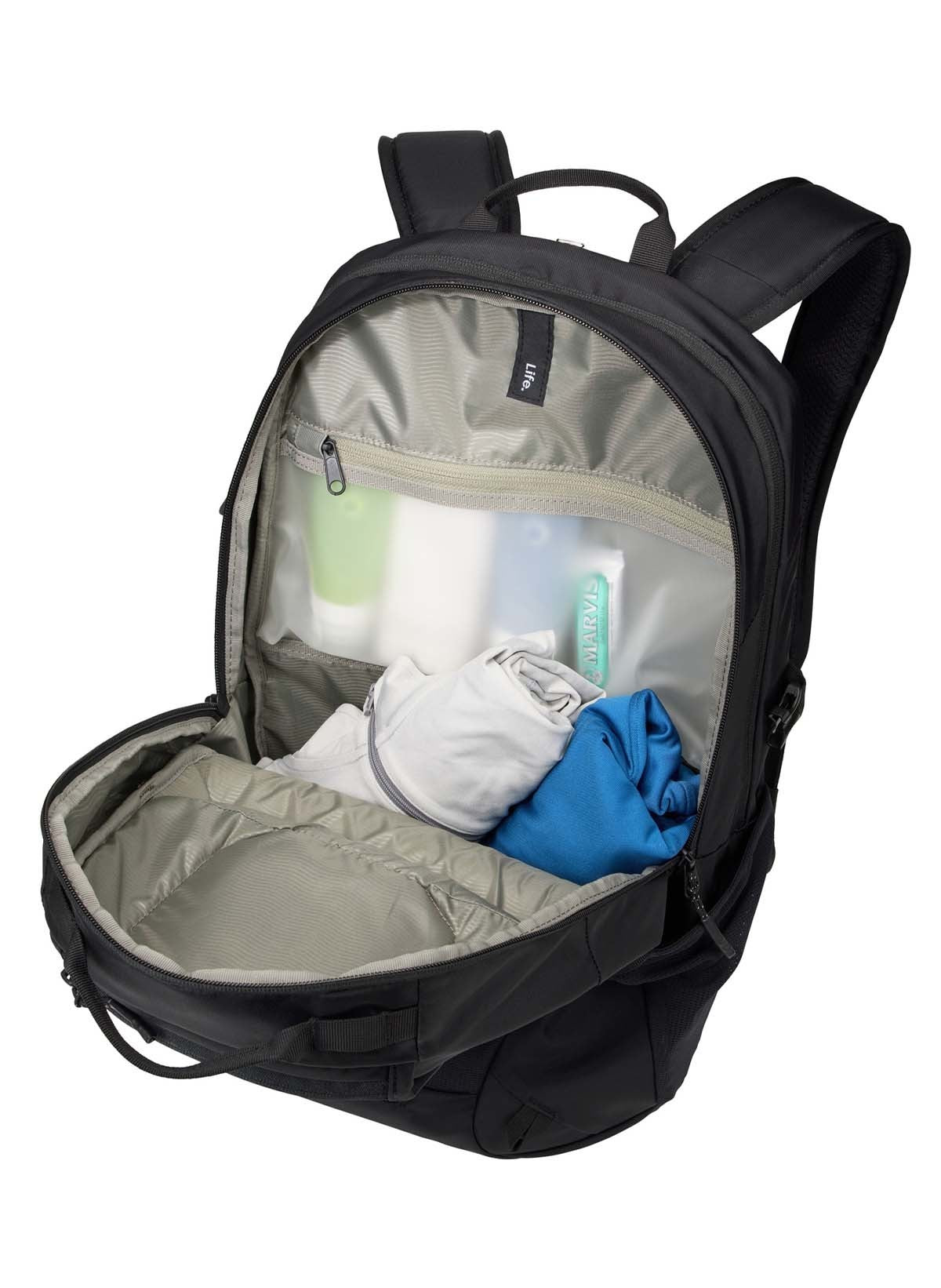 THULE Reise Hintergrund Enroount 26l Black