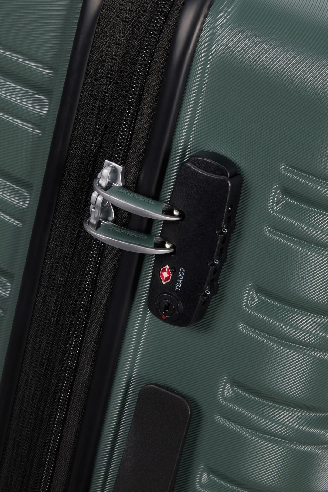 AMERICAN TOURISTER Valigia media EXTENSIBLE FLASHLINE 67CM