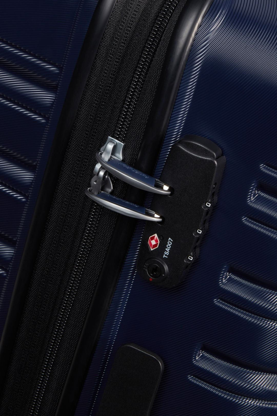 AMERICAN TOURISTER Valigia media EXTENSIBLE FLASHLINE 67CM