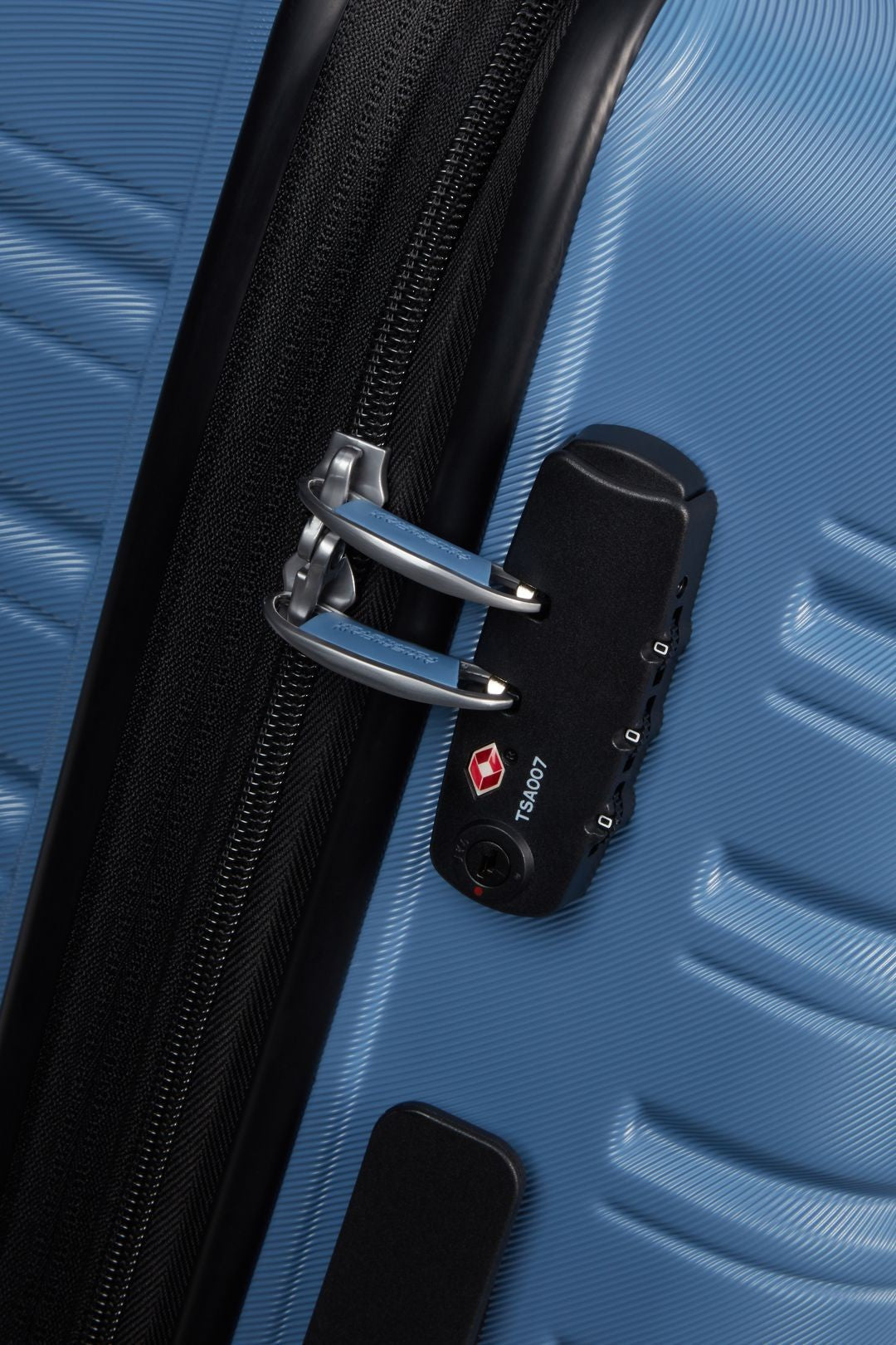 AMERICAN TOURISTER Valigia media EXTENSIBLE FLASHLINE 67CM