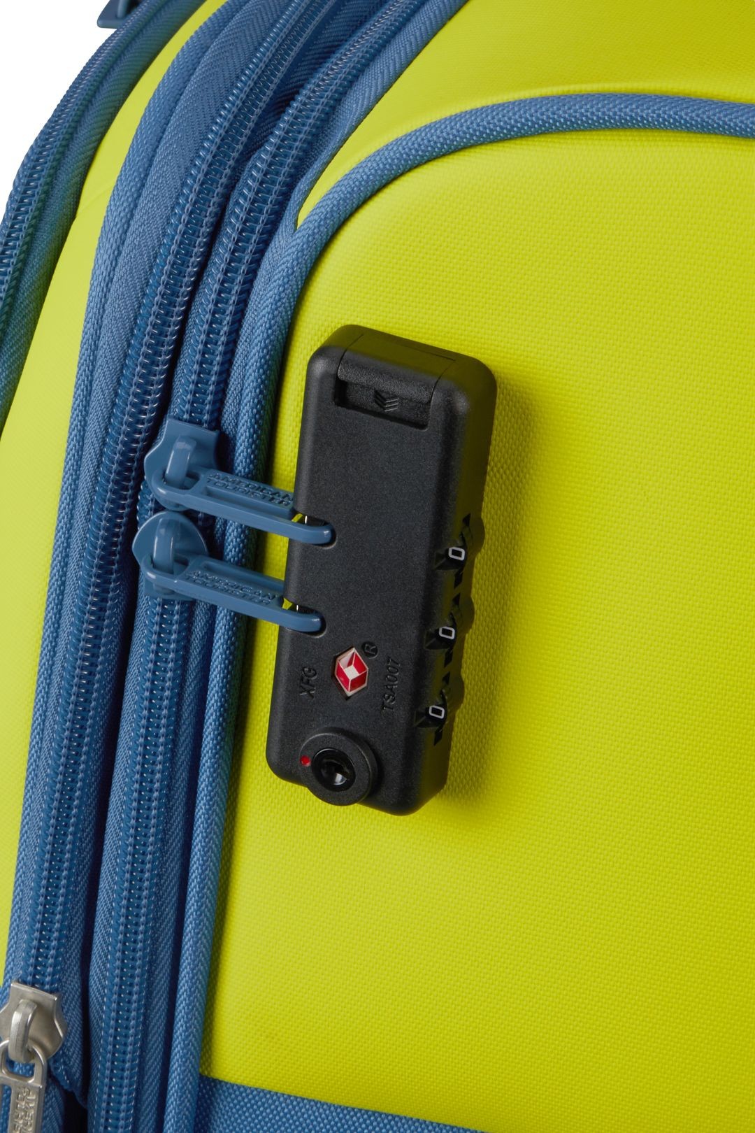 AMERICAN TOURISTER Medium suitcase DARING DASH 66CM