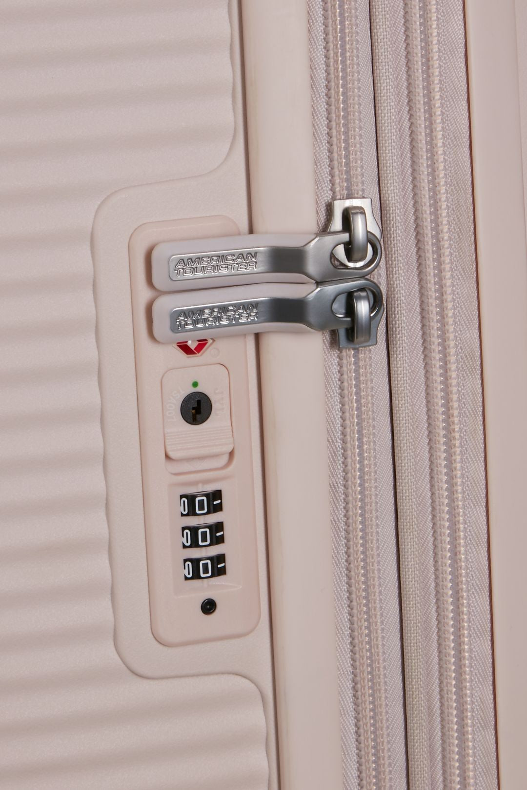 Soundbox de American Tourister Spinner Talla Grande