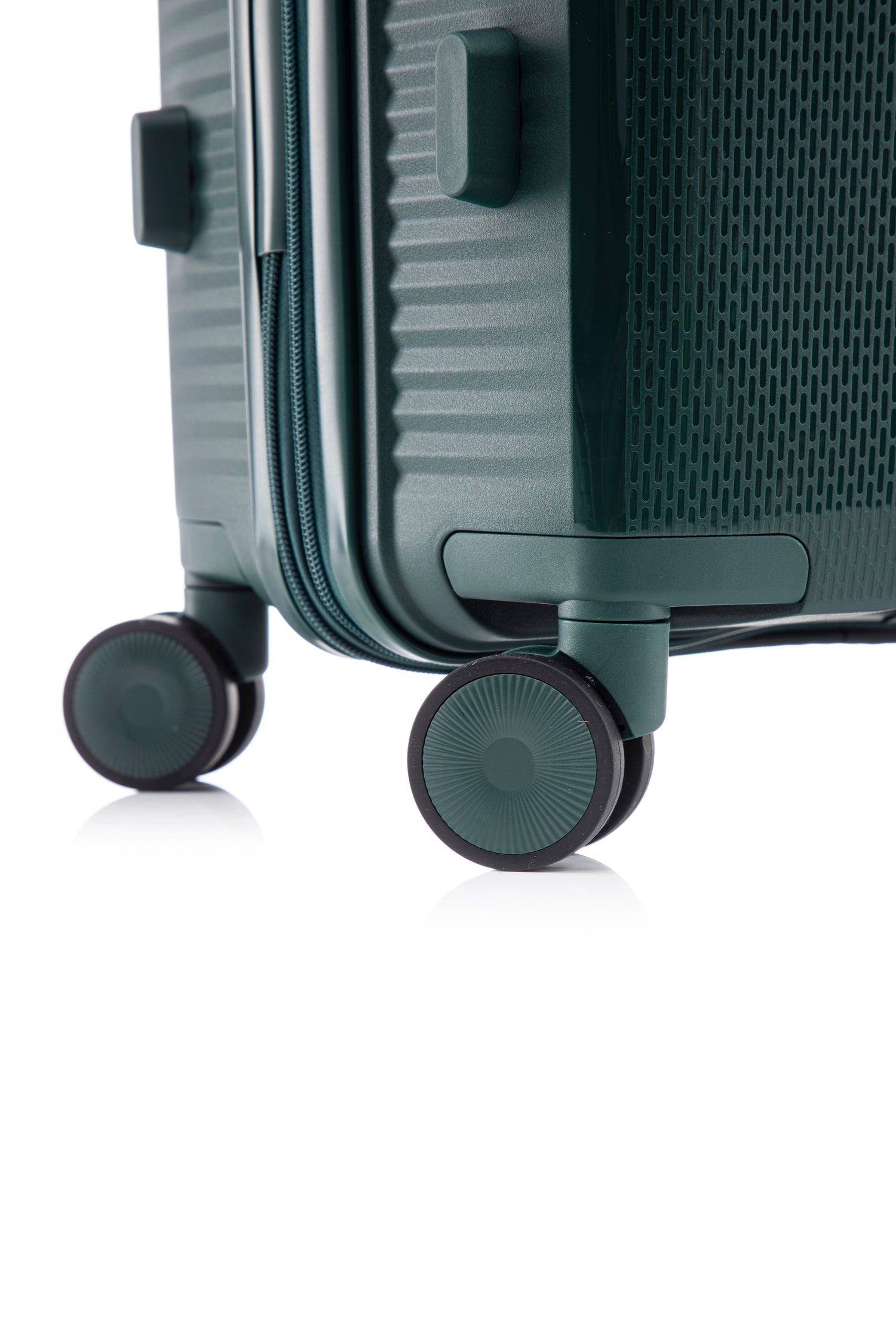 GREENWICH Medium suitcase with EXTENSIBLE ARUBA 66CM