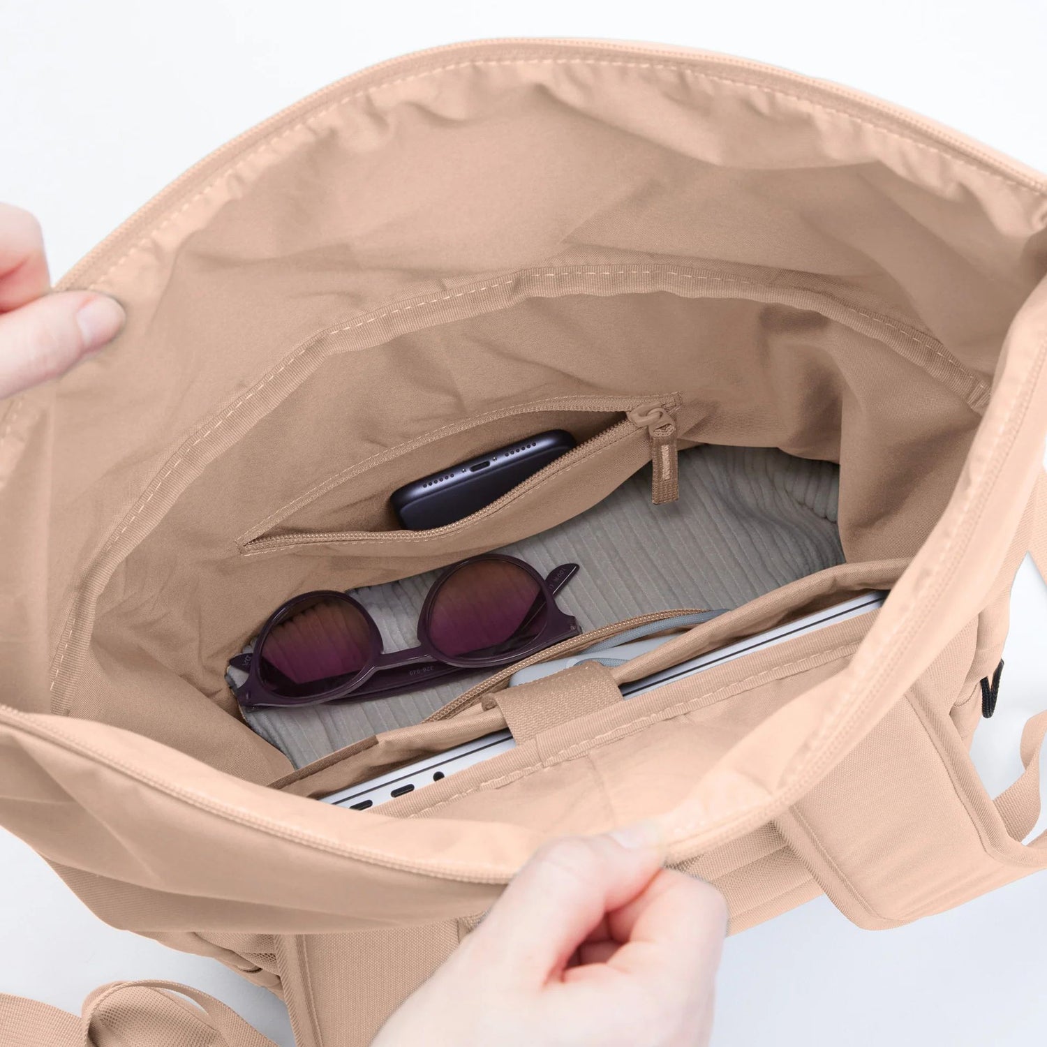 J'ai un sac à dos ROLLTOP Monochrome facile