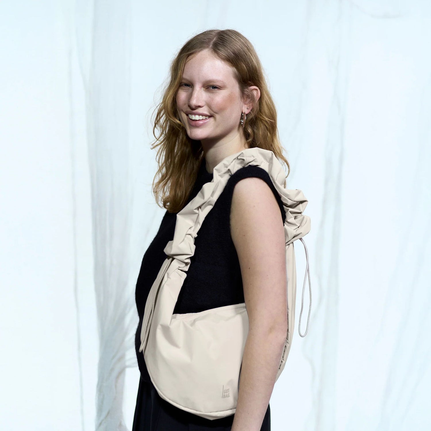 GOT BAG MOON BAG RUFFLE MONOCHROME