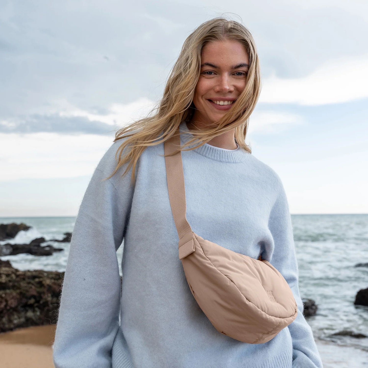 GOT BAG CLOUD MOON BAG SMALL MONOCHROME