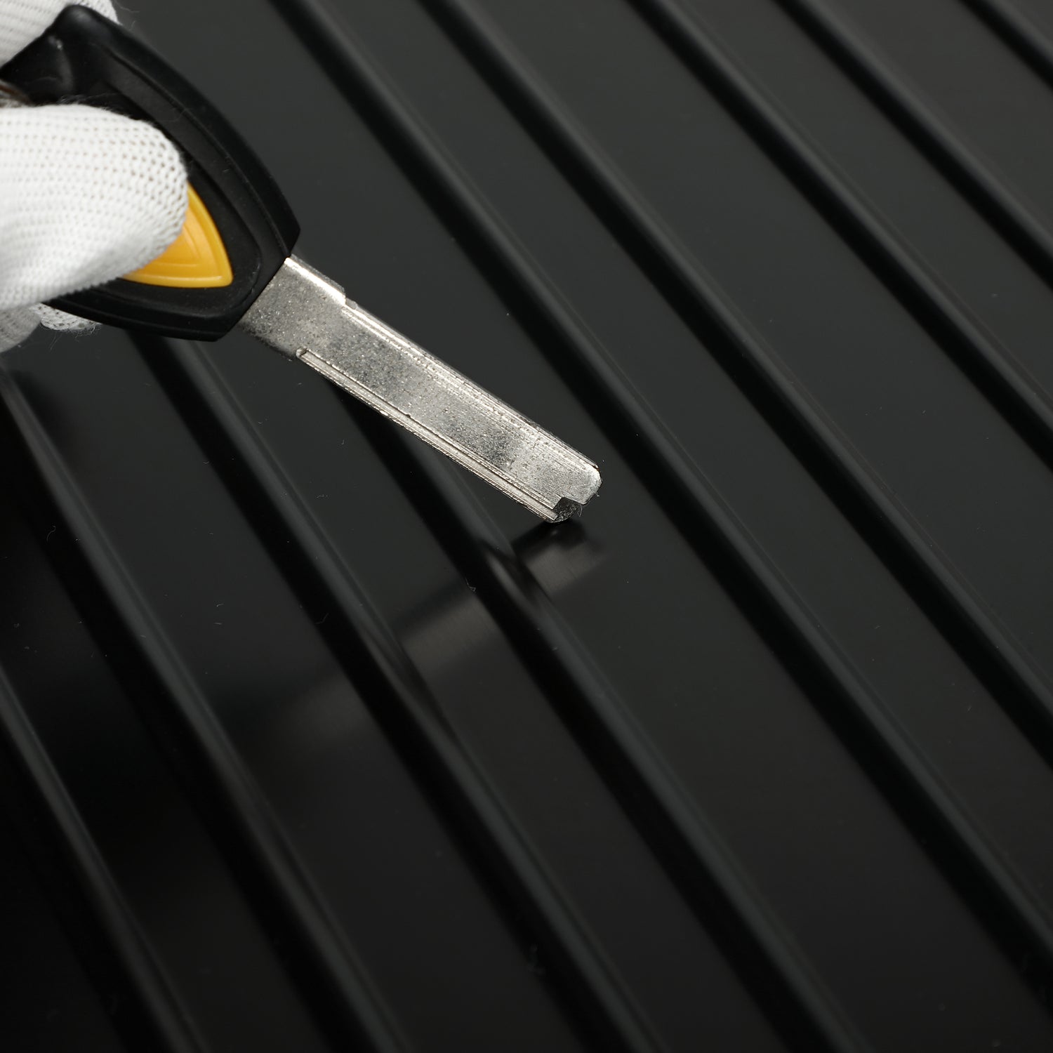 GREENWICH Maleta 100% ALUMINIO Paris Mediana 65cm