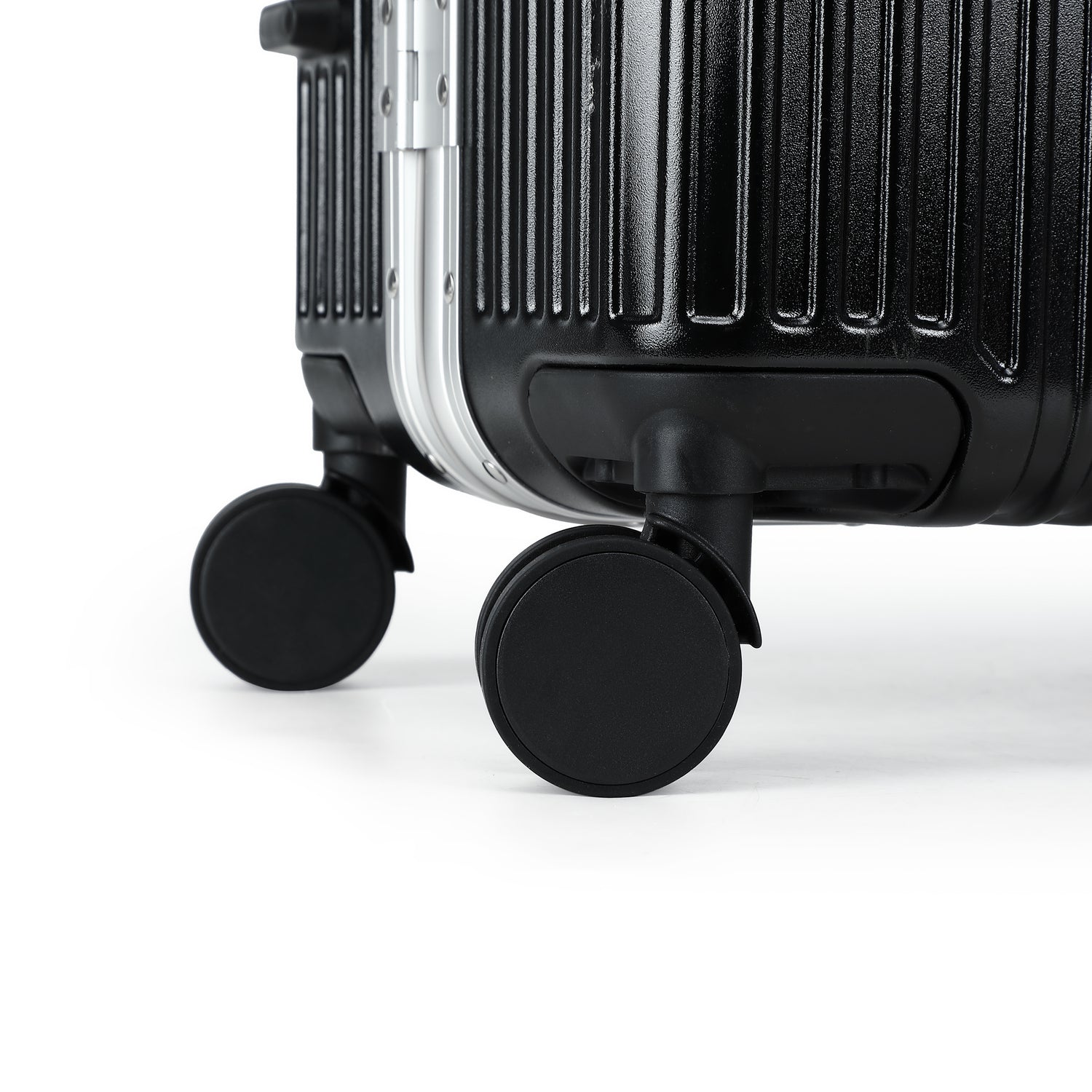 GREENWICH Aluminum suitcase FRAME median DOHA 69cm