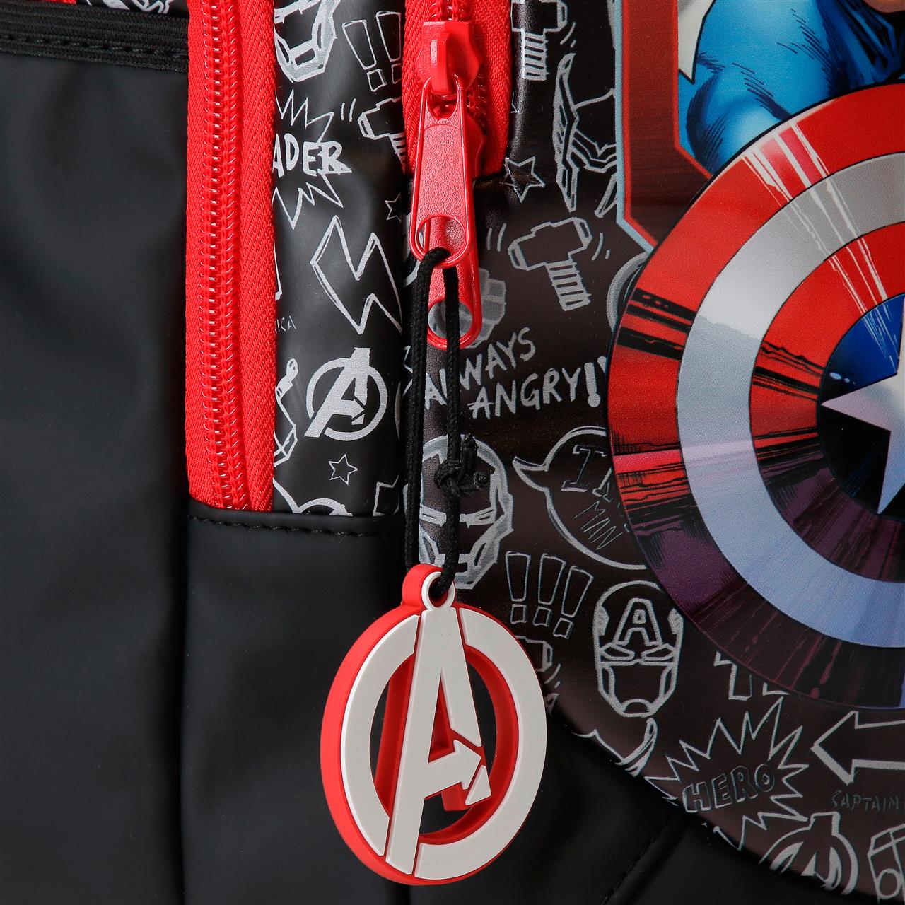 33323F1 ADAP BACKPACK. 42CM 2C. TEAM AVAENGERS