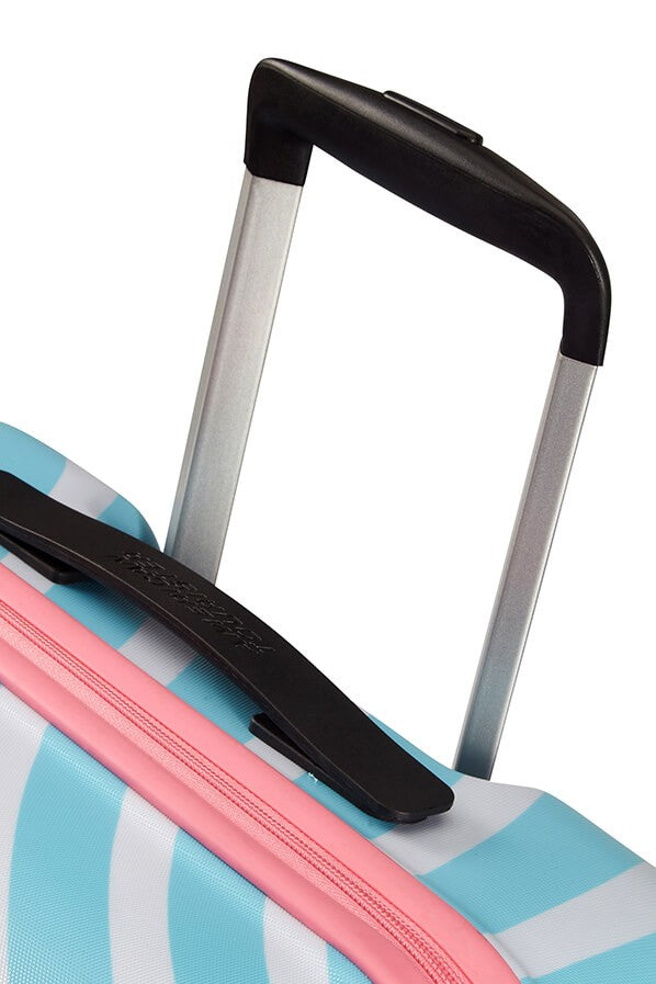 Stor mintie pink kys bølgebryder