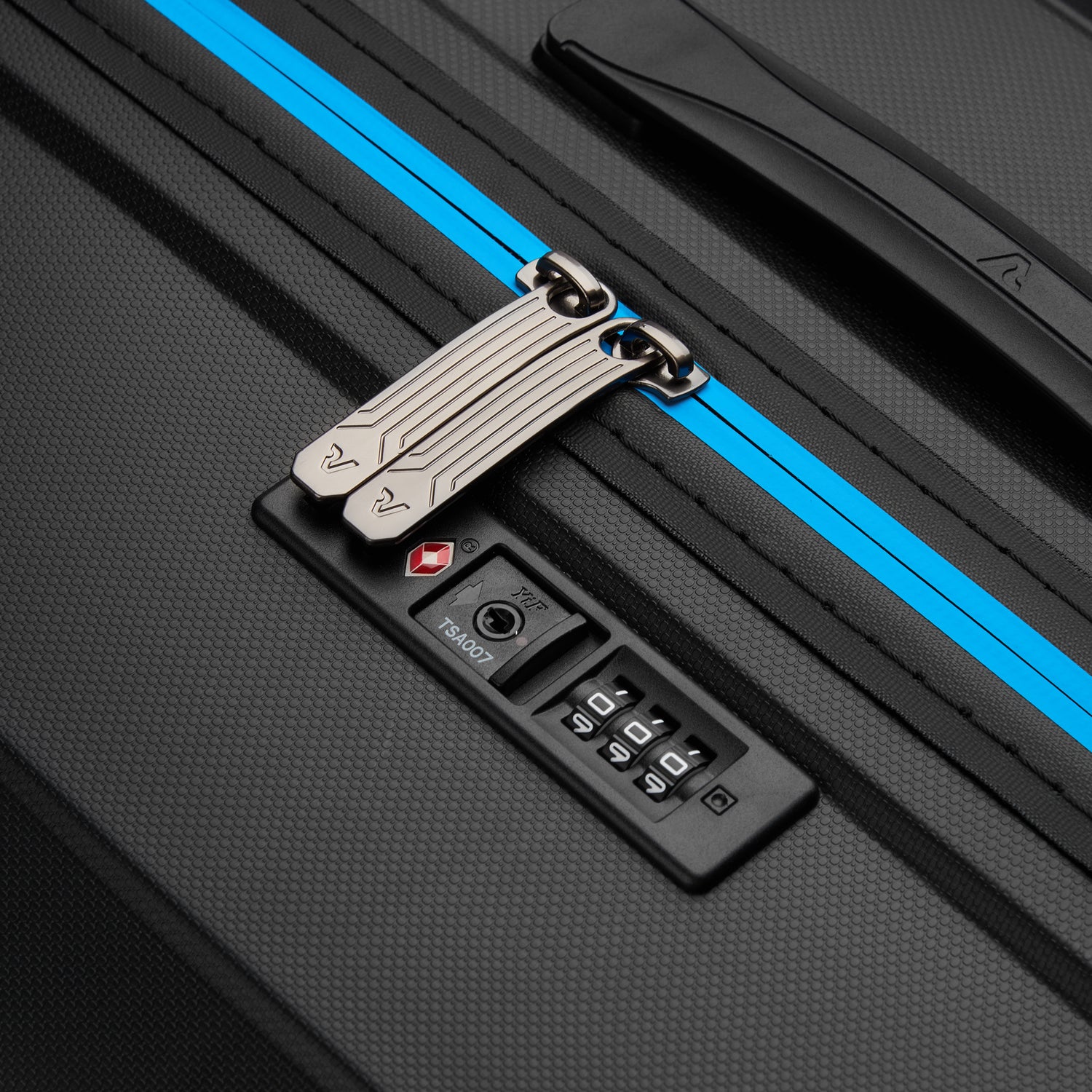 Roncato Medium Suitcase B-FLYING NEON 68CM
