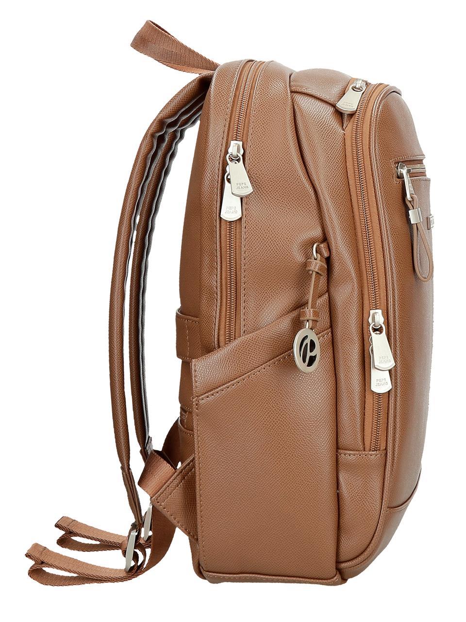 7942132 Backpack aanpassen. 2c pororord.pjl Elia Marron