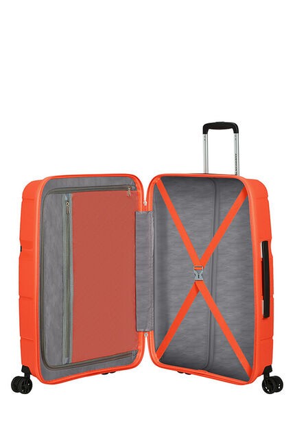 Linex van American Tourister Spinner Middelgroot