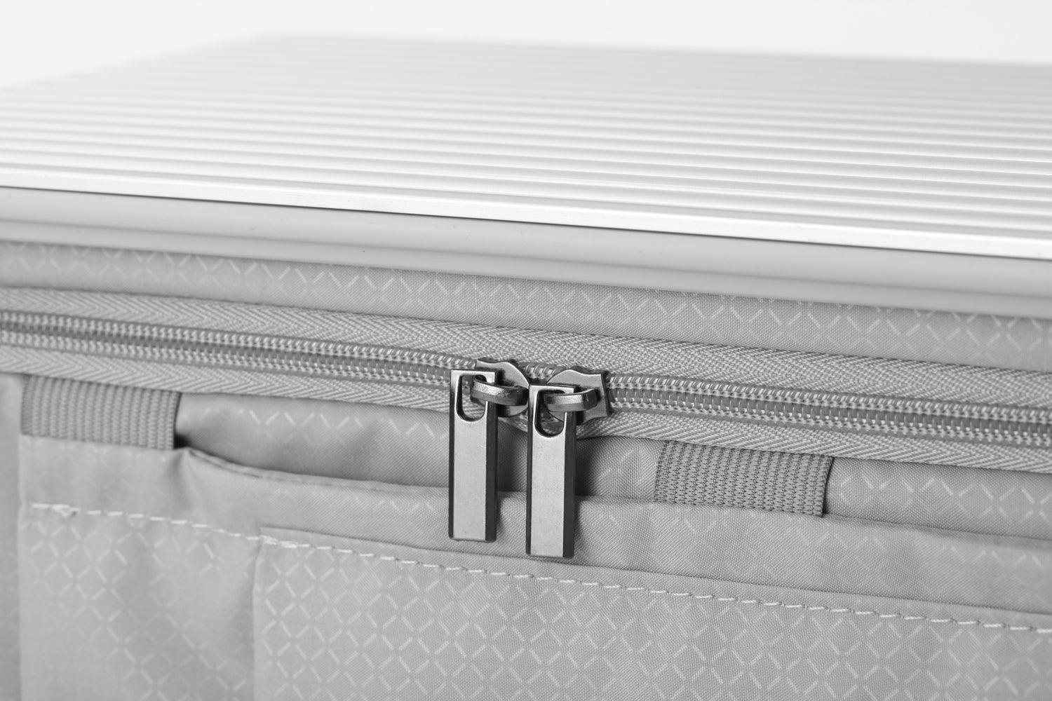 Walizka Easy Acces 100% aluminium TOKIO 57 cm