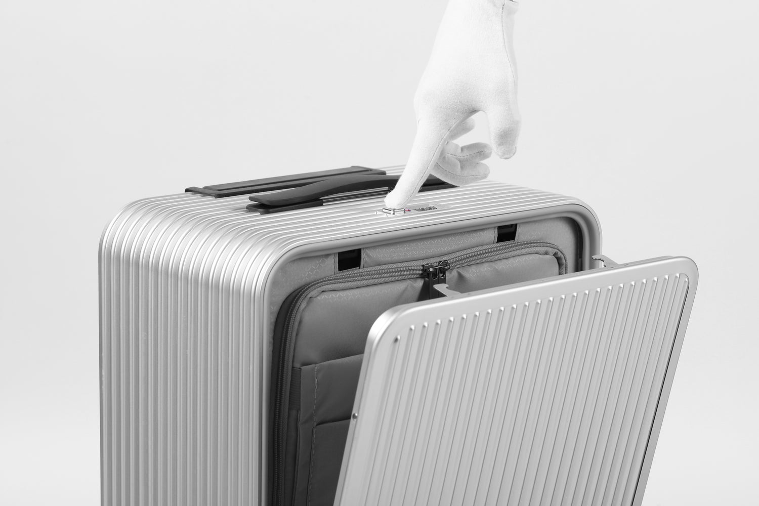 Walizka Easy Acces 100% aluminium TOKIO 57 cm