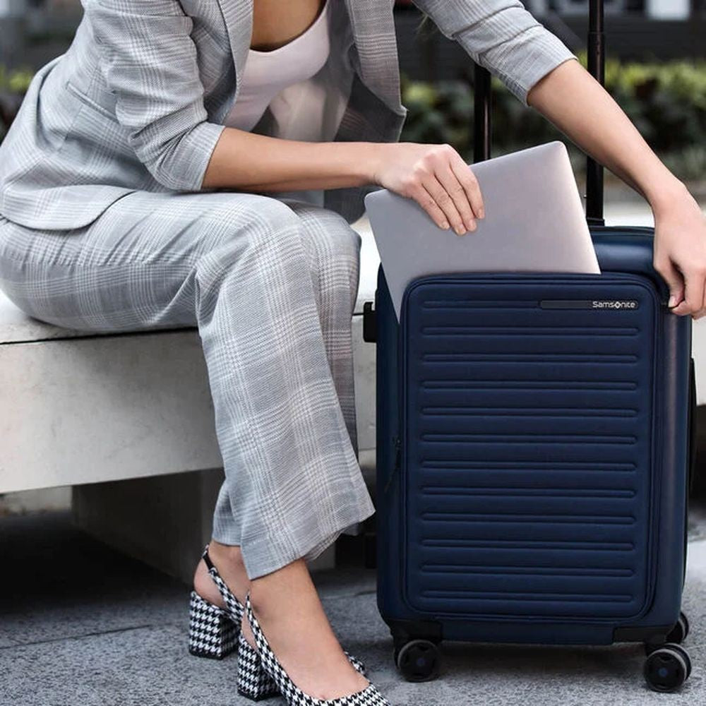 VALISE PEQUEÑA EXTENSIBLE 55/23CM SAMSONITE EASY ACCESS STACKD