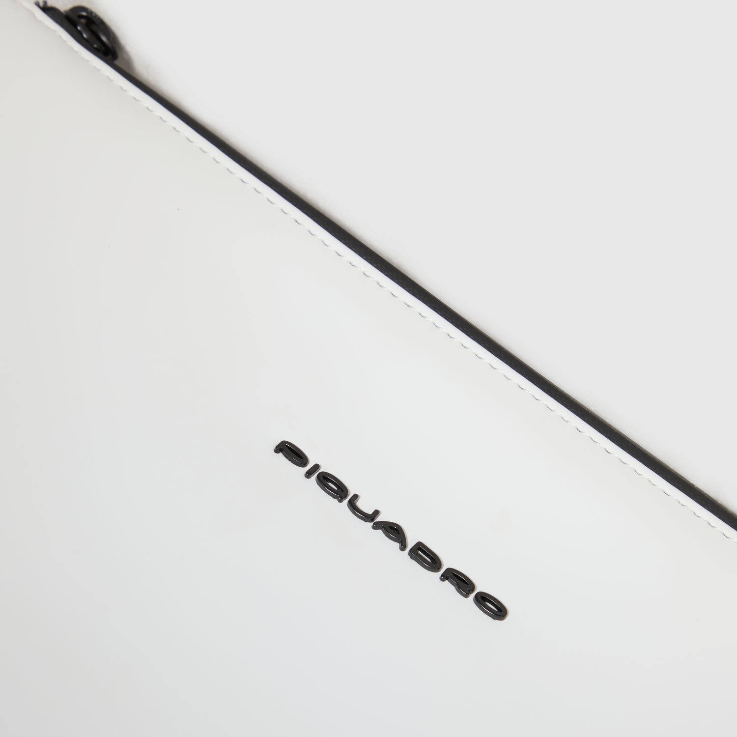 PIQUADRO BOLSO PATA TABLET 11" CORNER 2.0