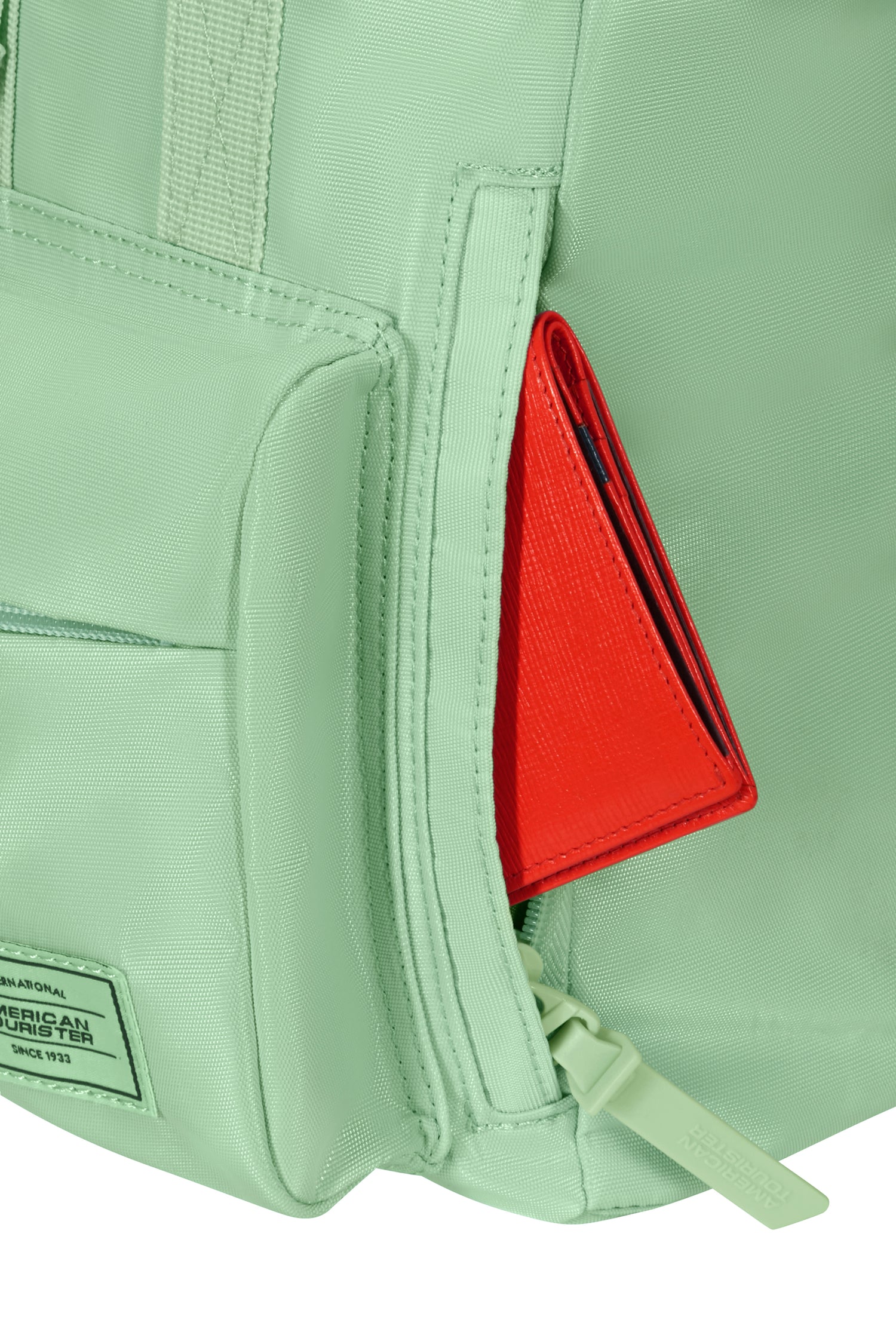 Mochila Urban Groove AMERICAN TOURISTER 17L UG16