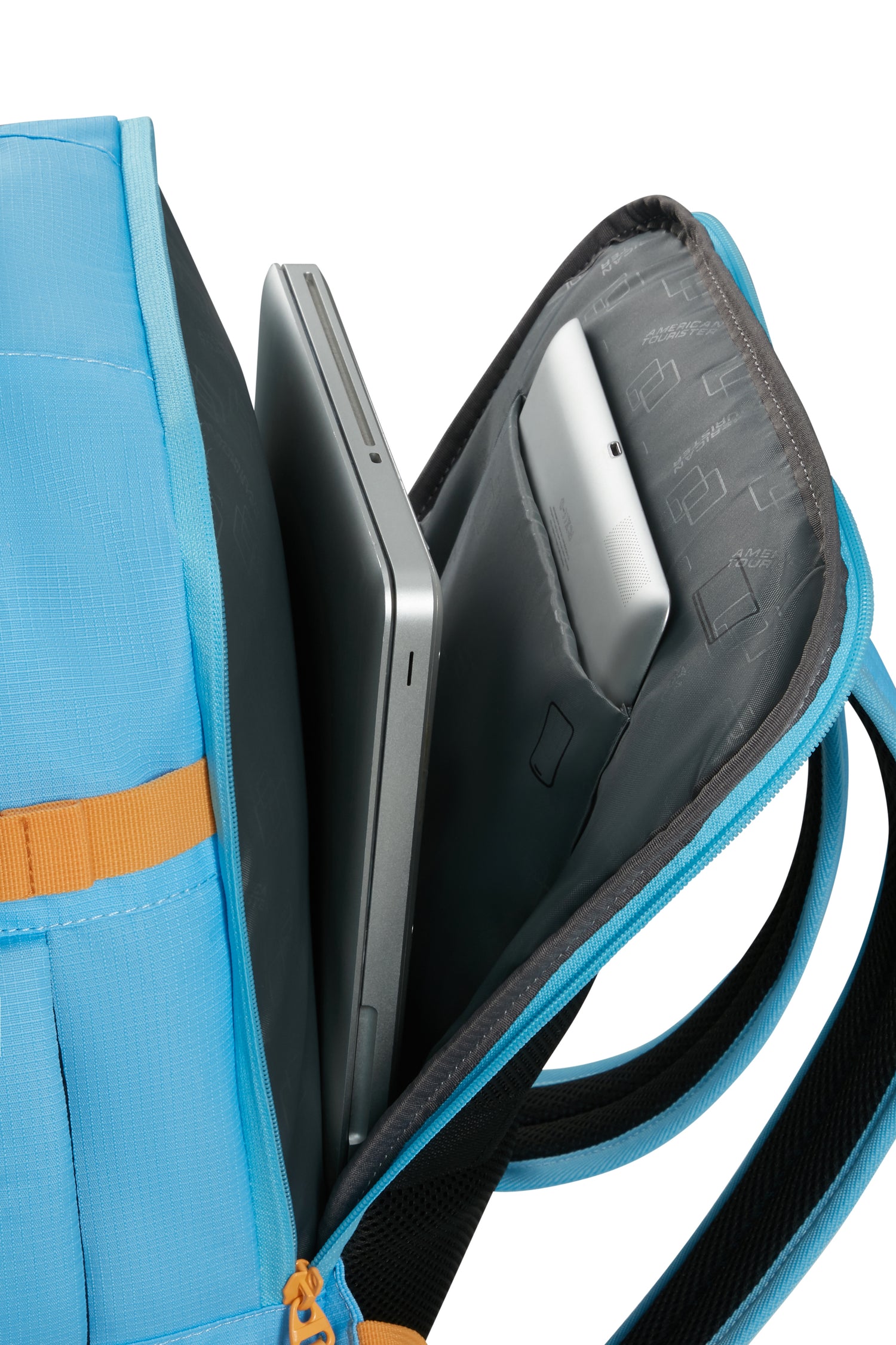 Pack maleta de cabina SOUNDBOX + mochila de viaje TAKE2CABIN de AMERICAN TOURISTER