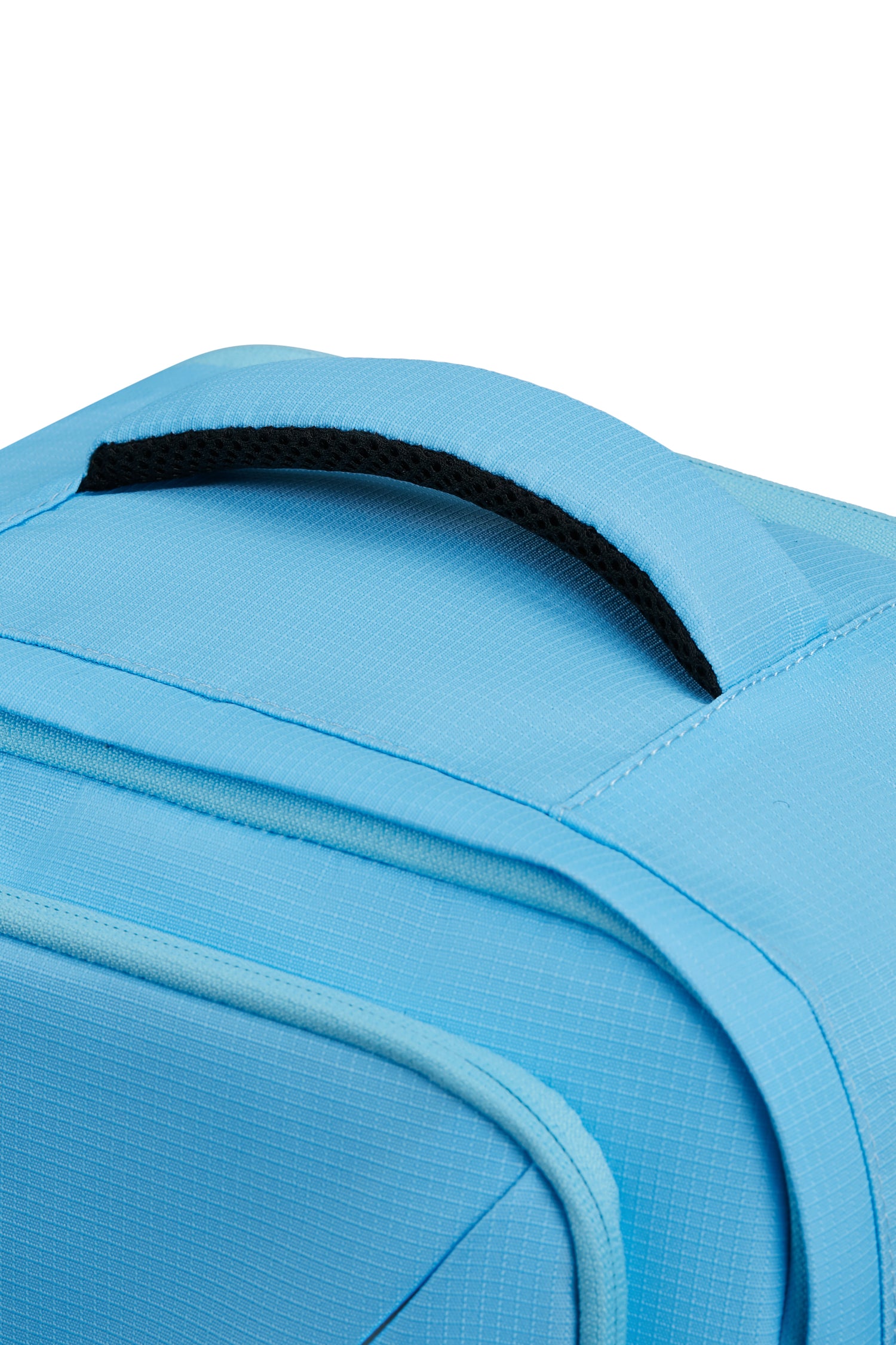 Pack maleta de cabina SOUNDBOX + mochila de viaje TAKE2CABIN de AMERICAN TOURISTER