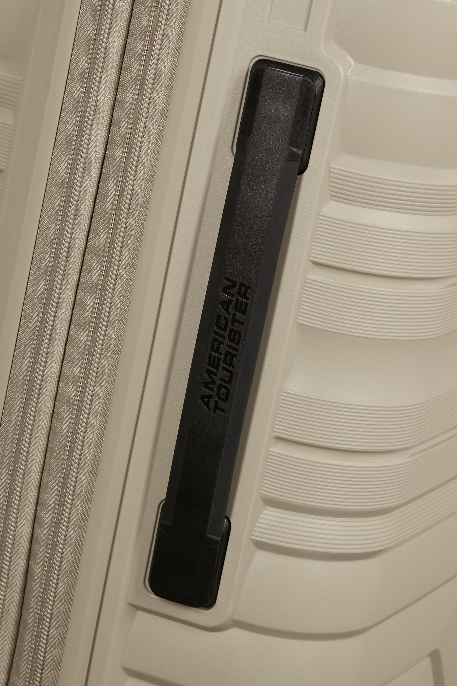 AMERICAN TOURISTER Iso matkalaukku extensible Flytwisti