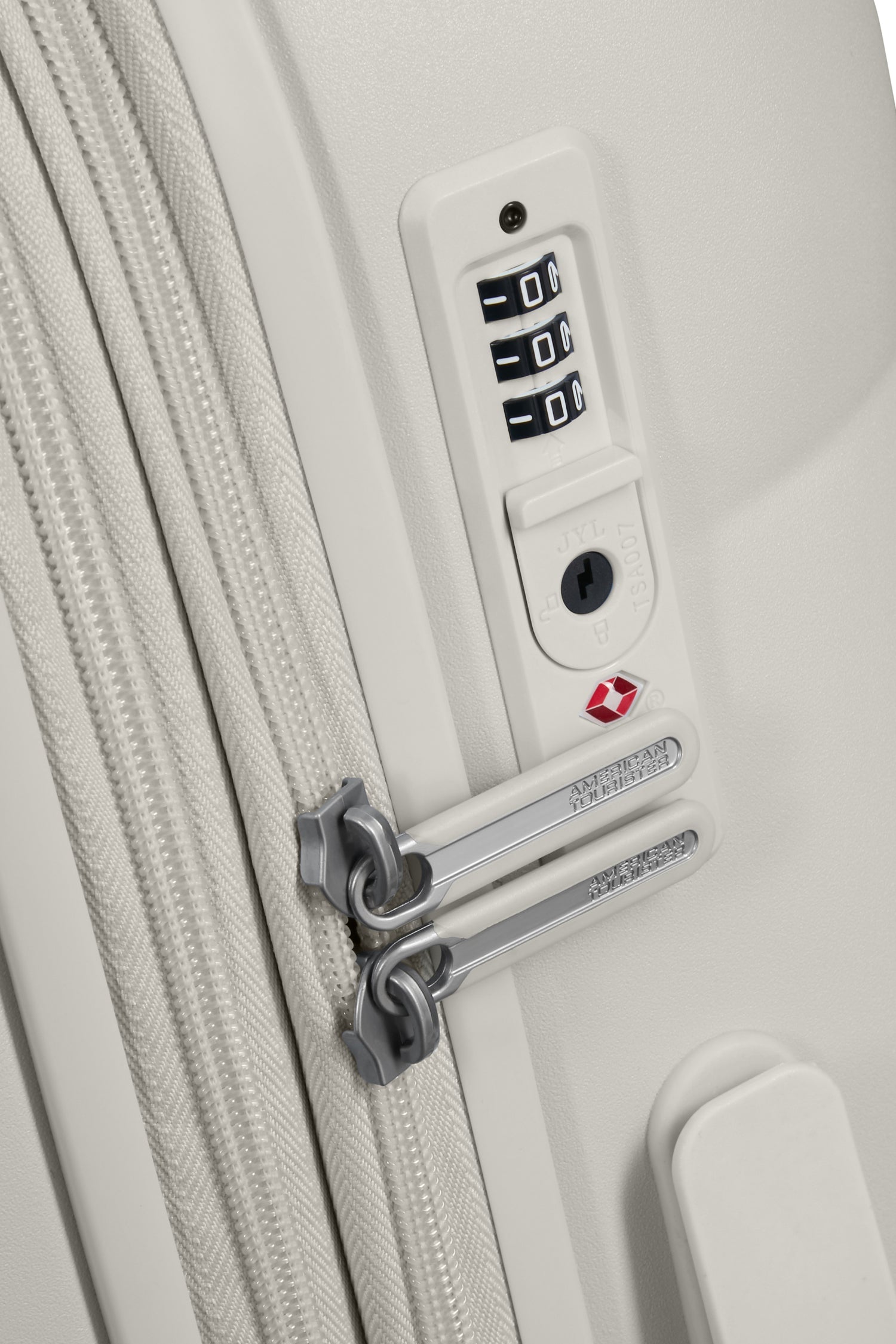 AMERICAN TOURISTER Mittelgroßer, erweiterbarer Koffer 67cm TRAUM