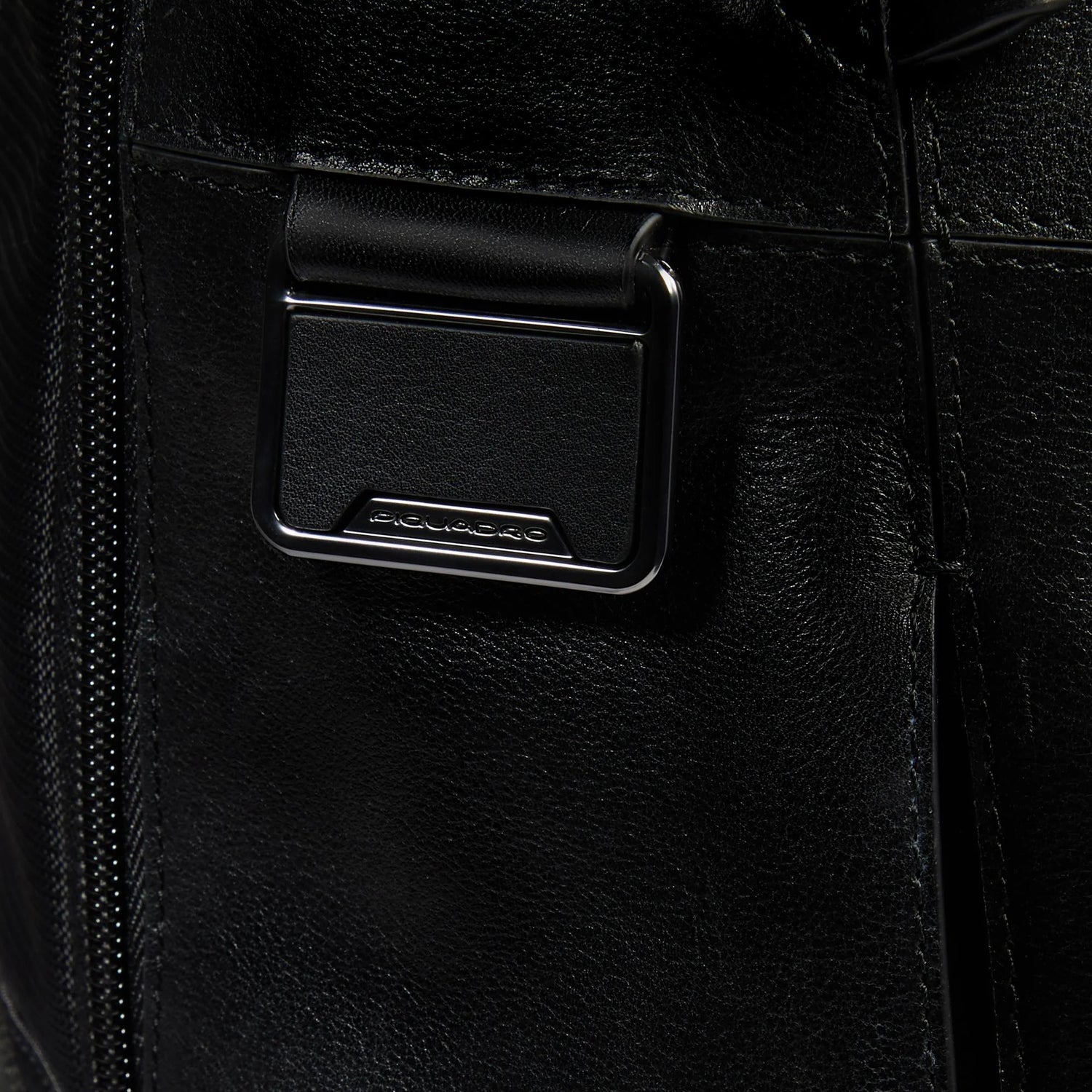 PIQUADRO BOLSA DE VIAJE ADAPTABLE A MOCHILA