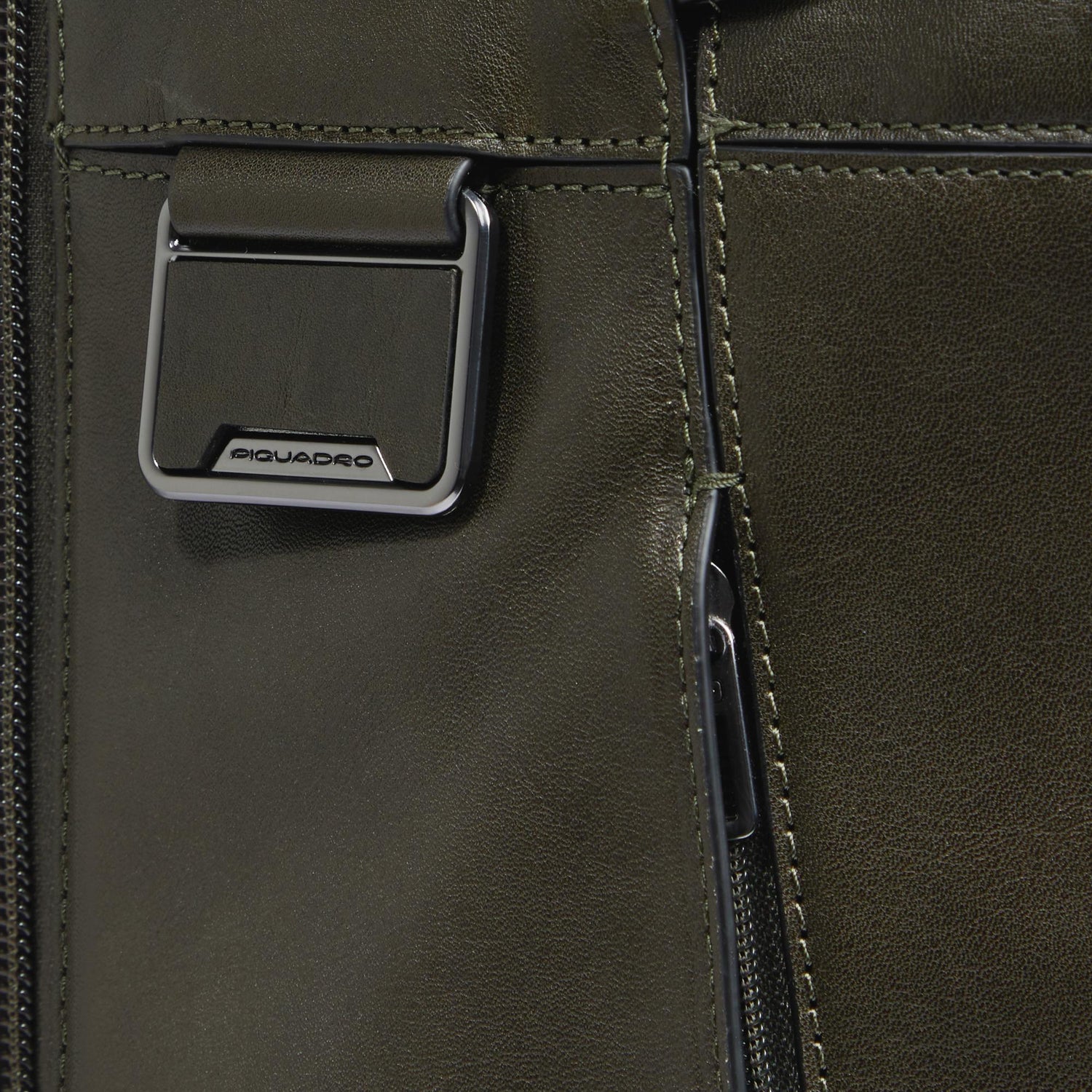 PIQUADRO BOLSA DE VIAJE ADAPTABLE A MOCHILA