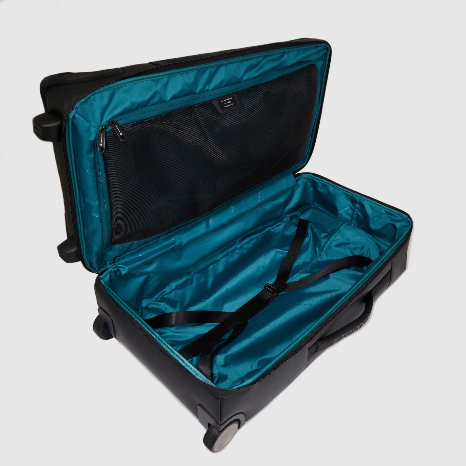 PIQUADRO BOLSA DE VIAJE DEPORTIVA CON RUEDAS CORNER 2.0 68cm