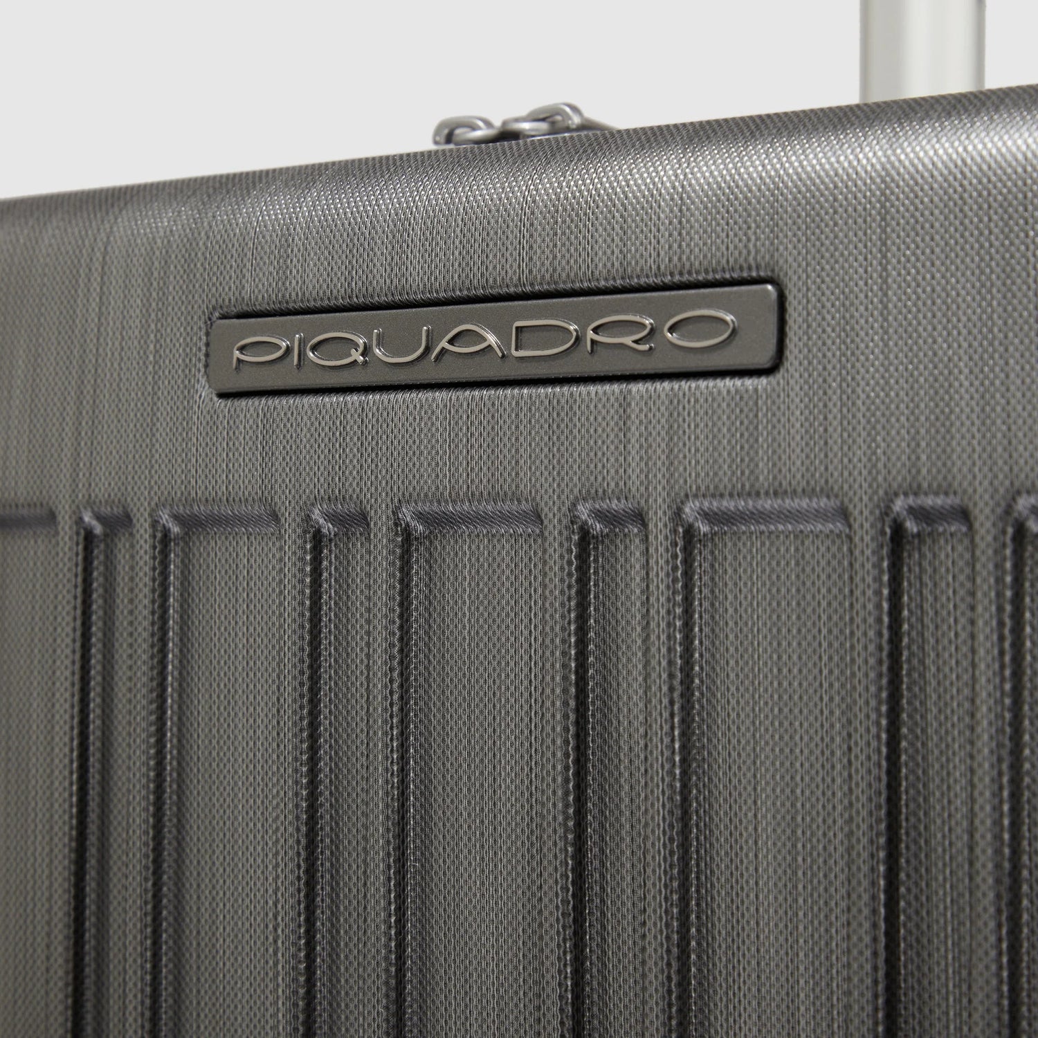 PIQUADRO TROLLEY PILOTO DE POLICARBONATO PARA PORTATIL 15´6" PQLM