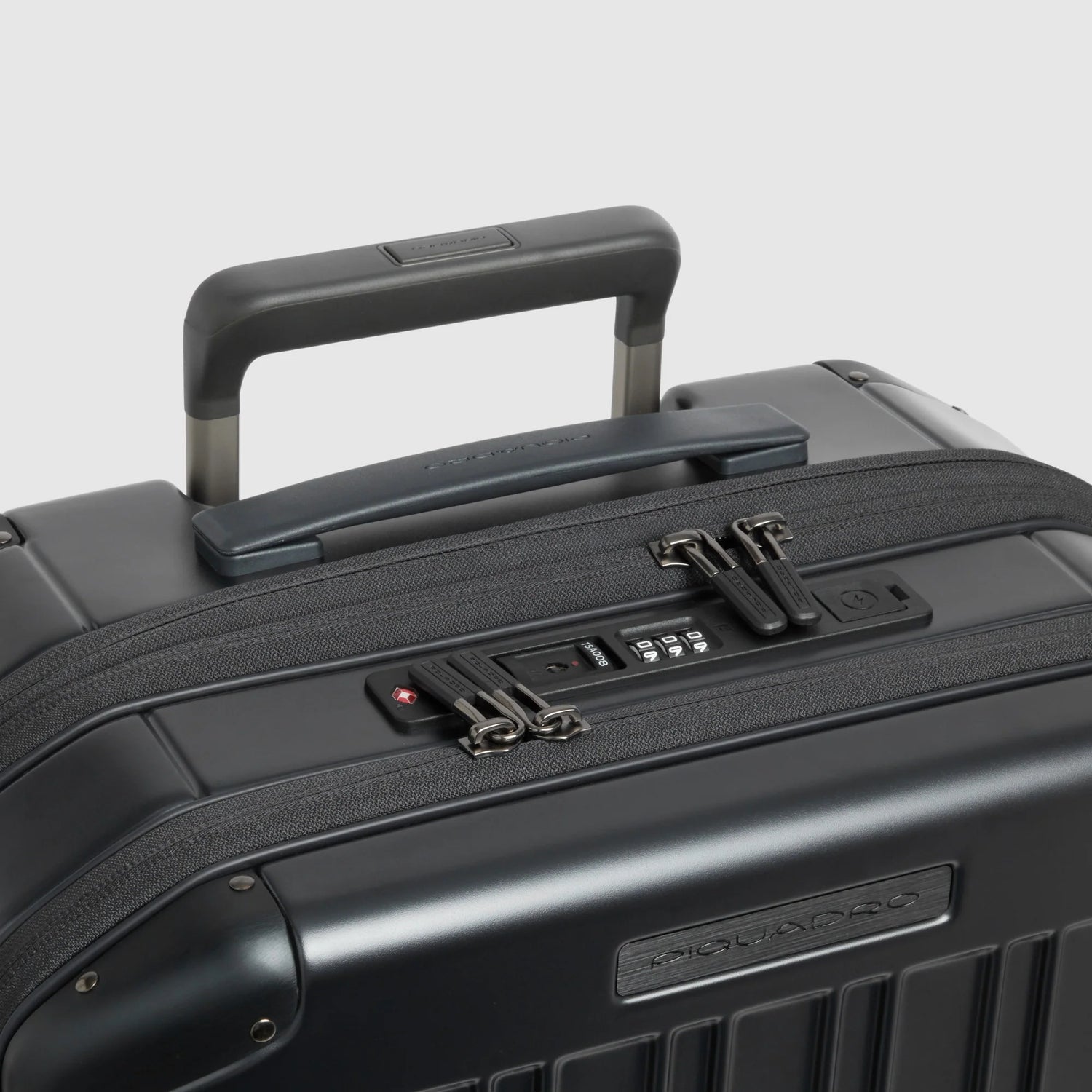 PIQUADRO Kabinenkoffer PQ LIGHT MIT TASCHE FÜR PC 15,6"