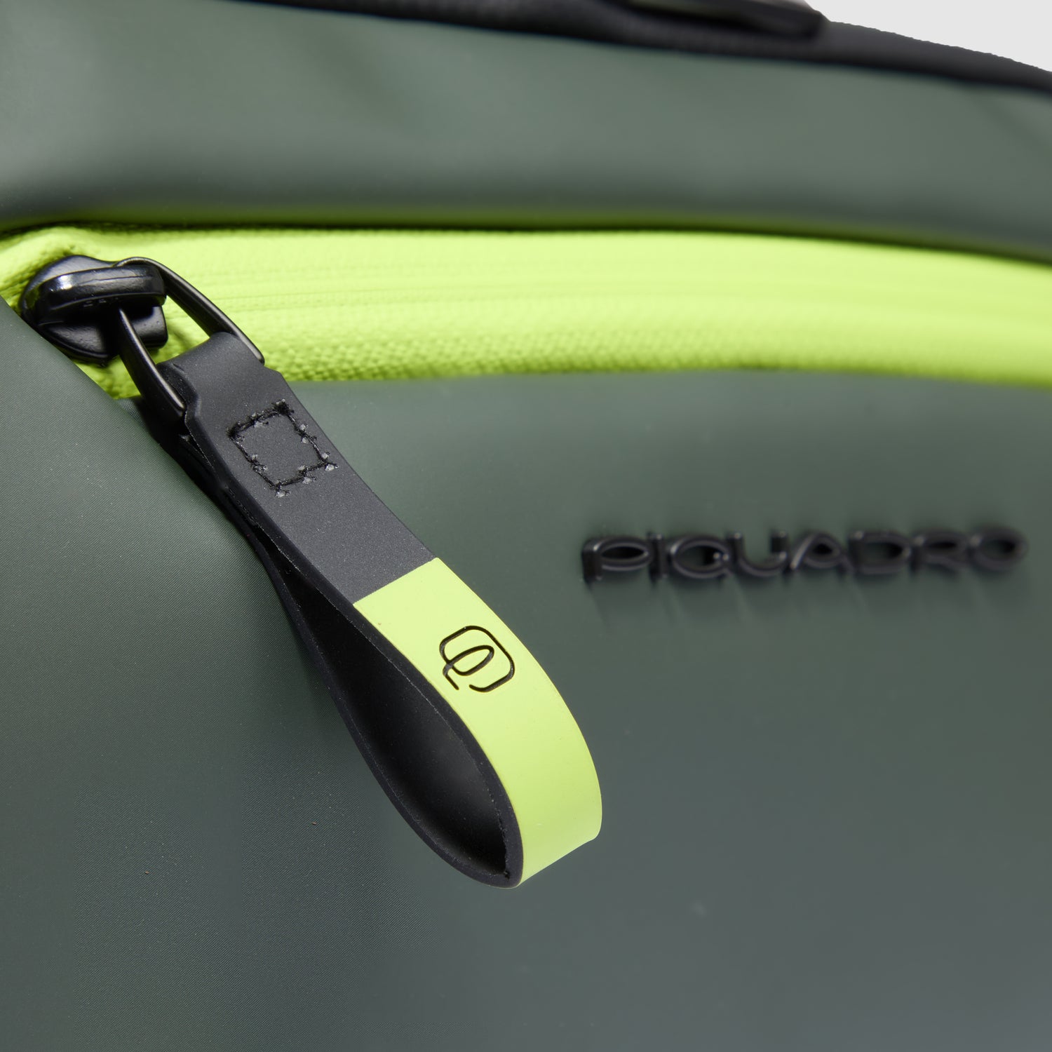 PIQUADRO NECESER Water Resistant Corner 2.0