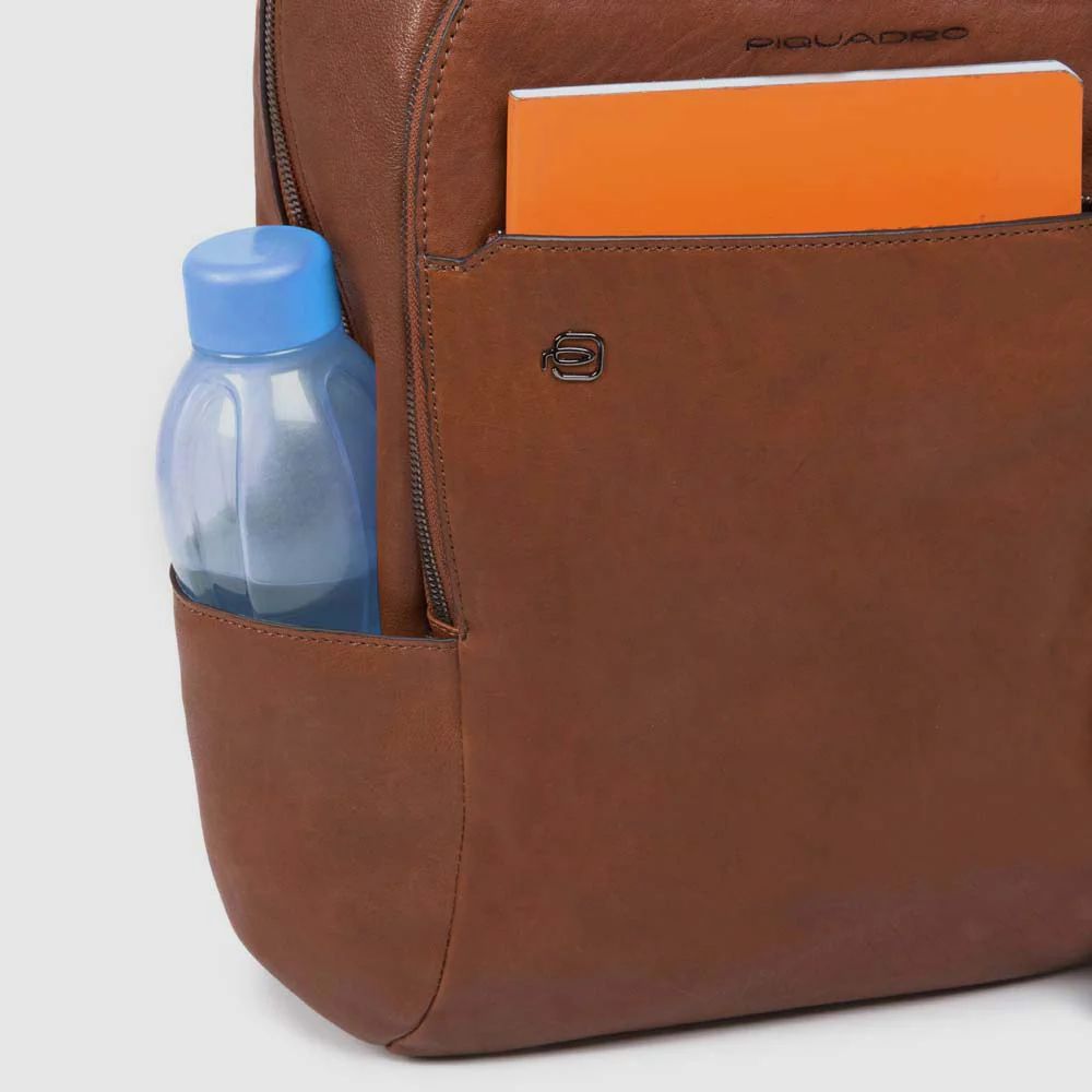 PIQUADRO Mały plecak na laptopa i IPAD® BLACK Kwadrat