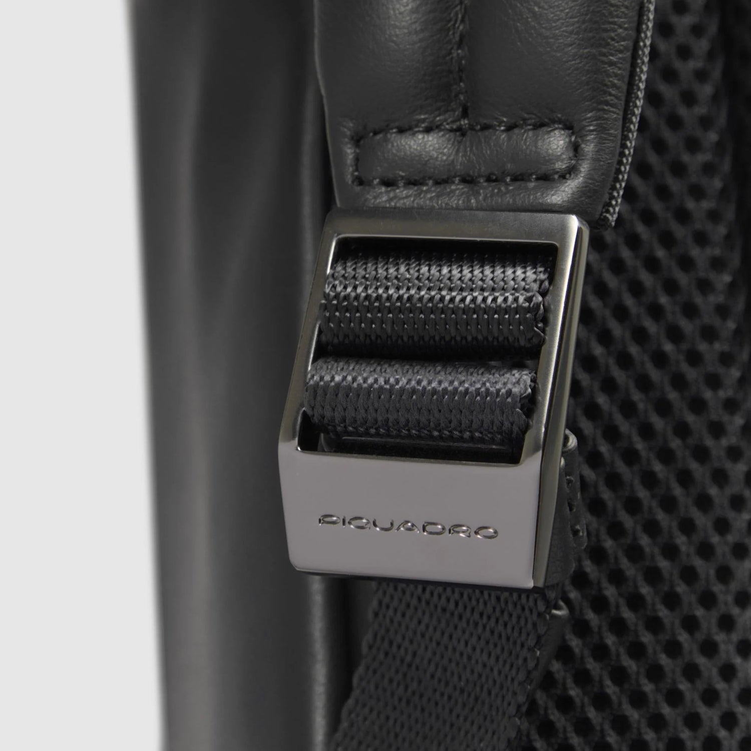 MOCHILA URBANA PARA PORTÁTIL 14