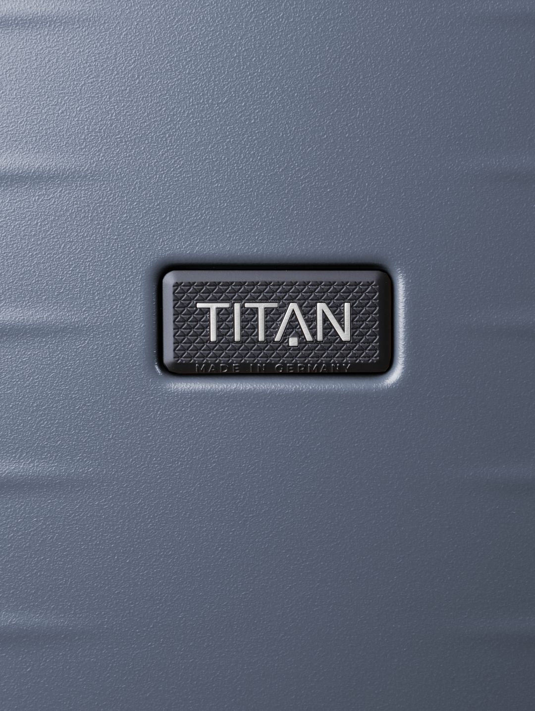 TITAN OVERSEAS SVT KOFFER MIT FRONTASCHE