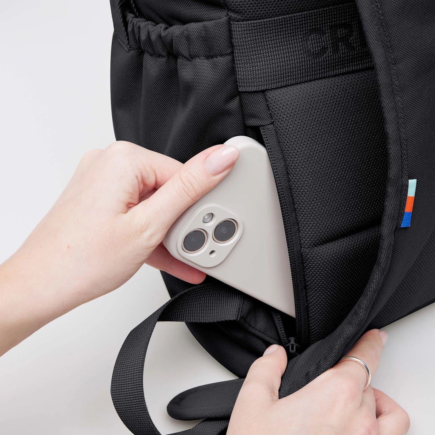 GOT BAG MOCHILA FLAP PACK