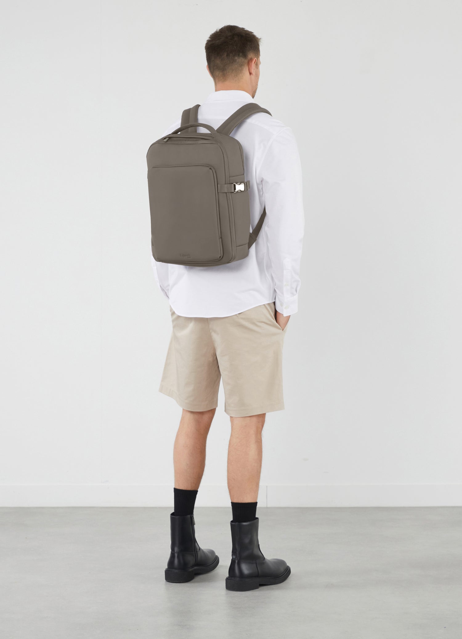 LIPAULT mochila pro 16" LOST IN BERLIN Ash stone