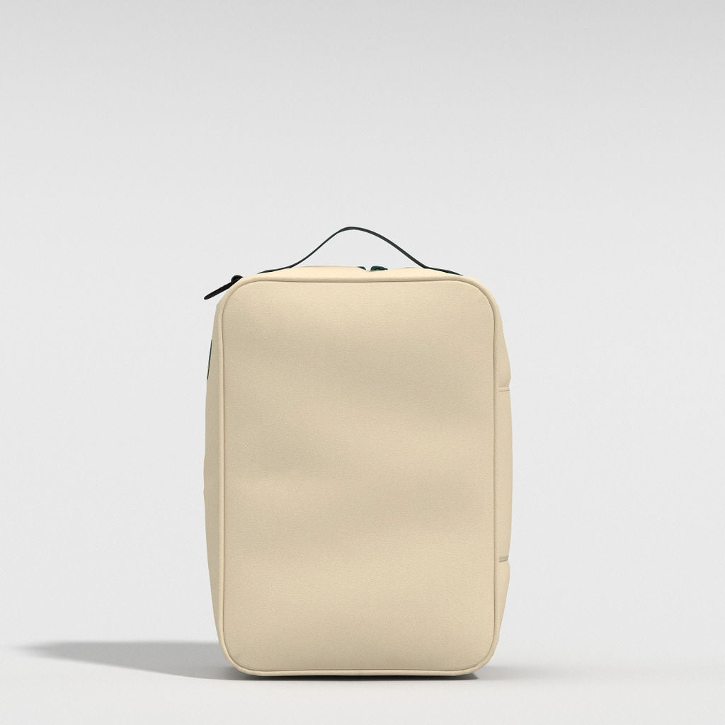 CABIN ZERO Packwürfel Lux Medium packen