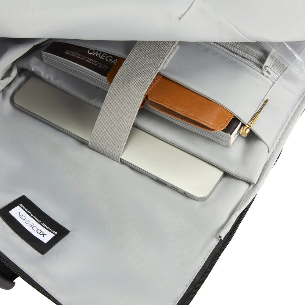 URBAN WATER RESISTANT FLAP TOP