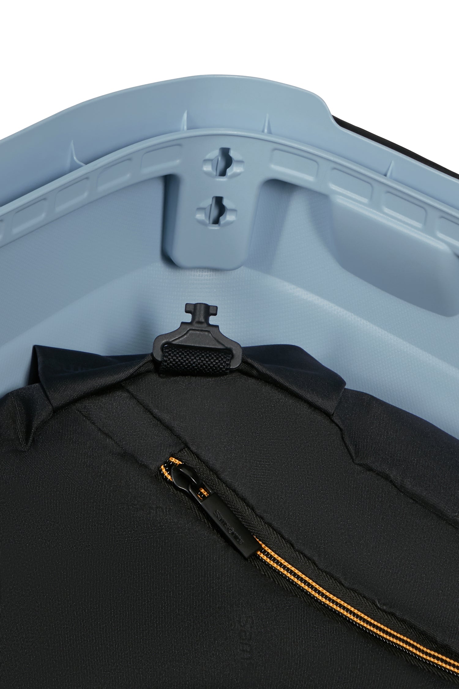 SAMSONITE MATKALAUKKU ESSENS 69CM