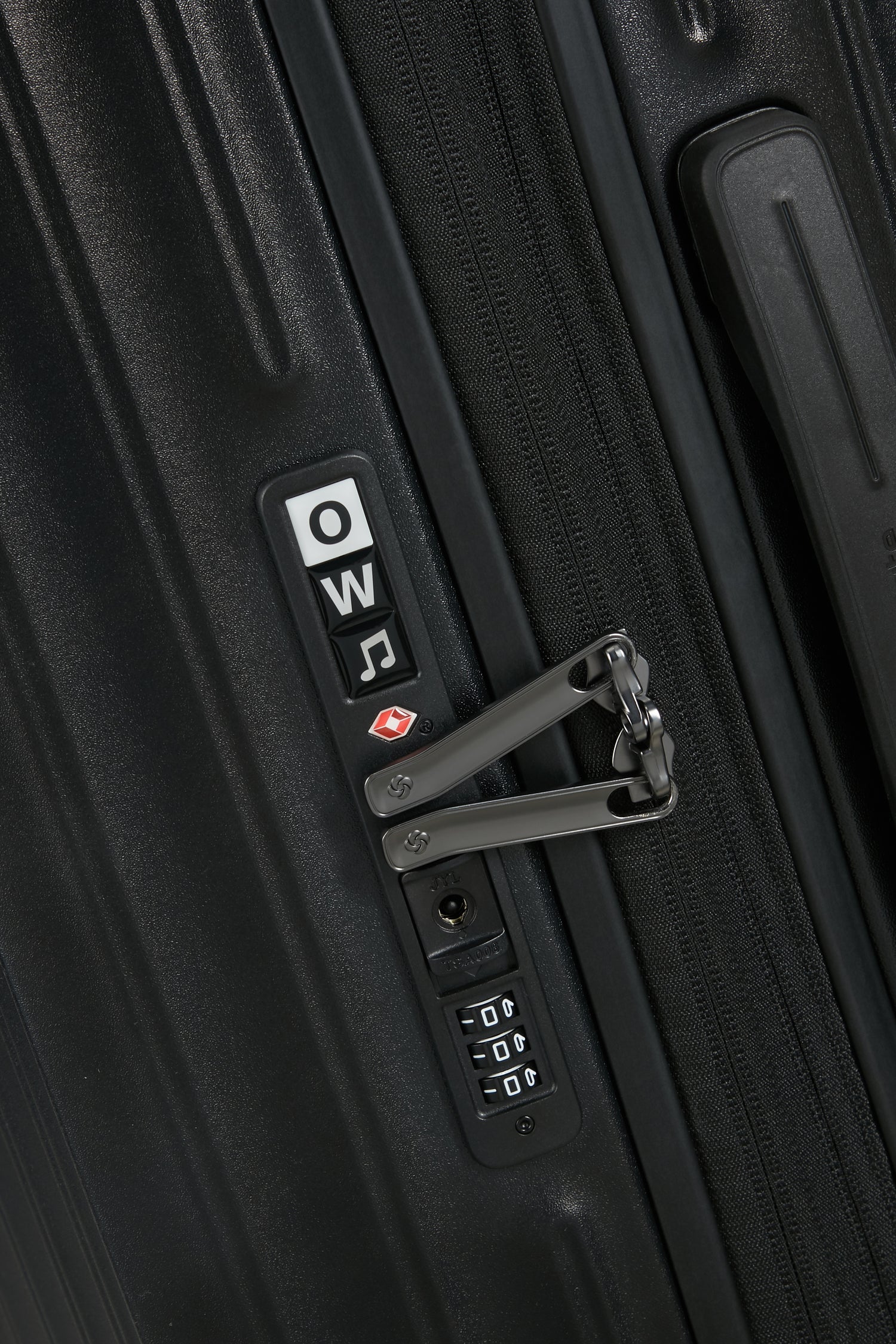 SAMSONITE medium suitcase 69cm extensible 2WANDER