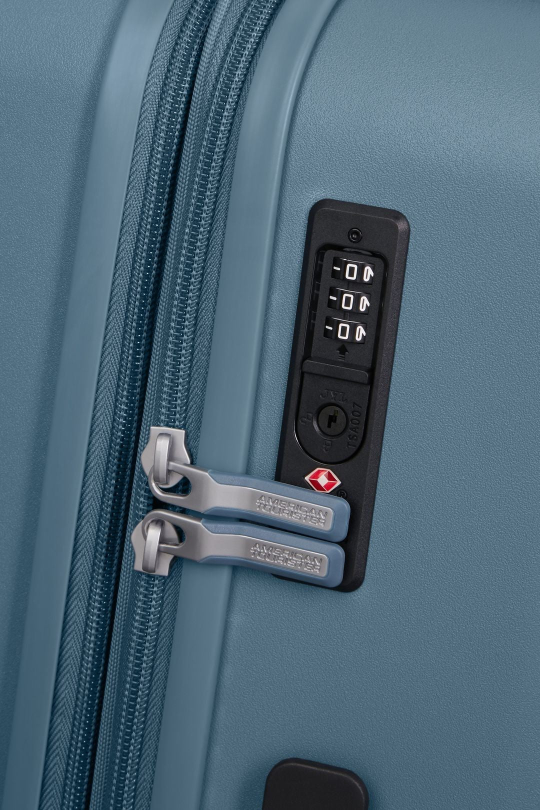 AMERICAN TOURISTER Keskikokoinen matkalaukku EXTENSIBLE DYNABELT 66CM