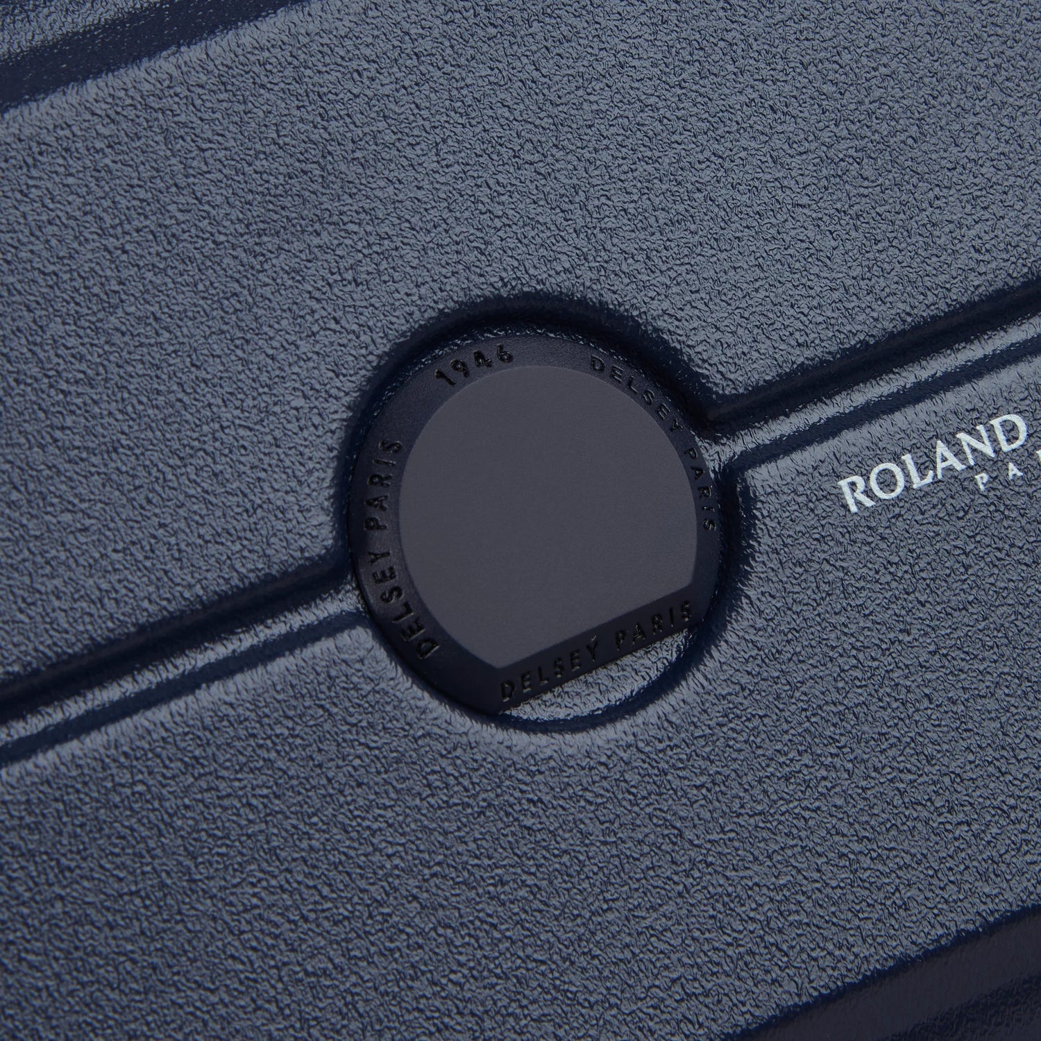 DELSEY URBAN BAG TURENNE 2 VALMISTETTU 100 % POLYKARBONAATISTA TIILESSÄ